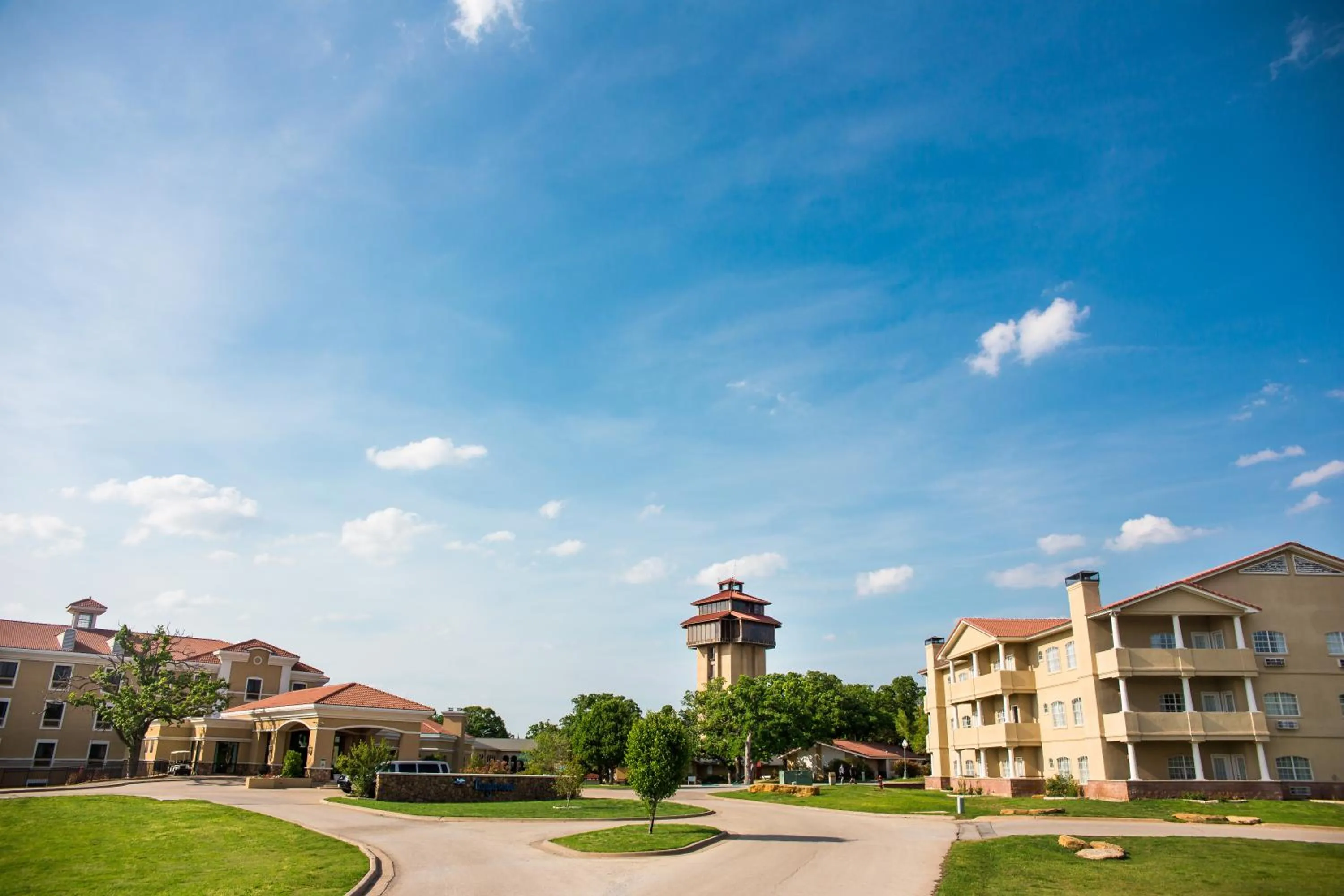 Property building in Tanglewood Resort on Lake Texoma, an Ascend Collection Resort