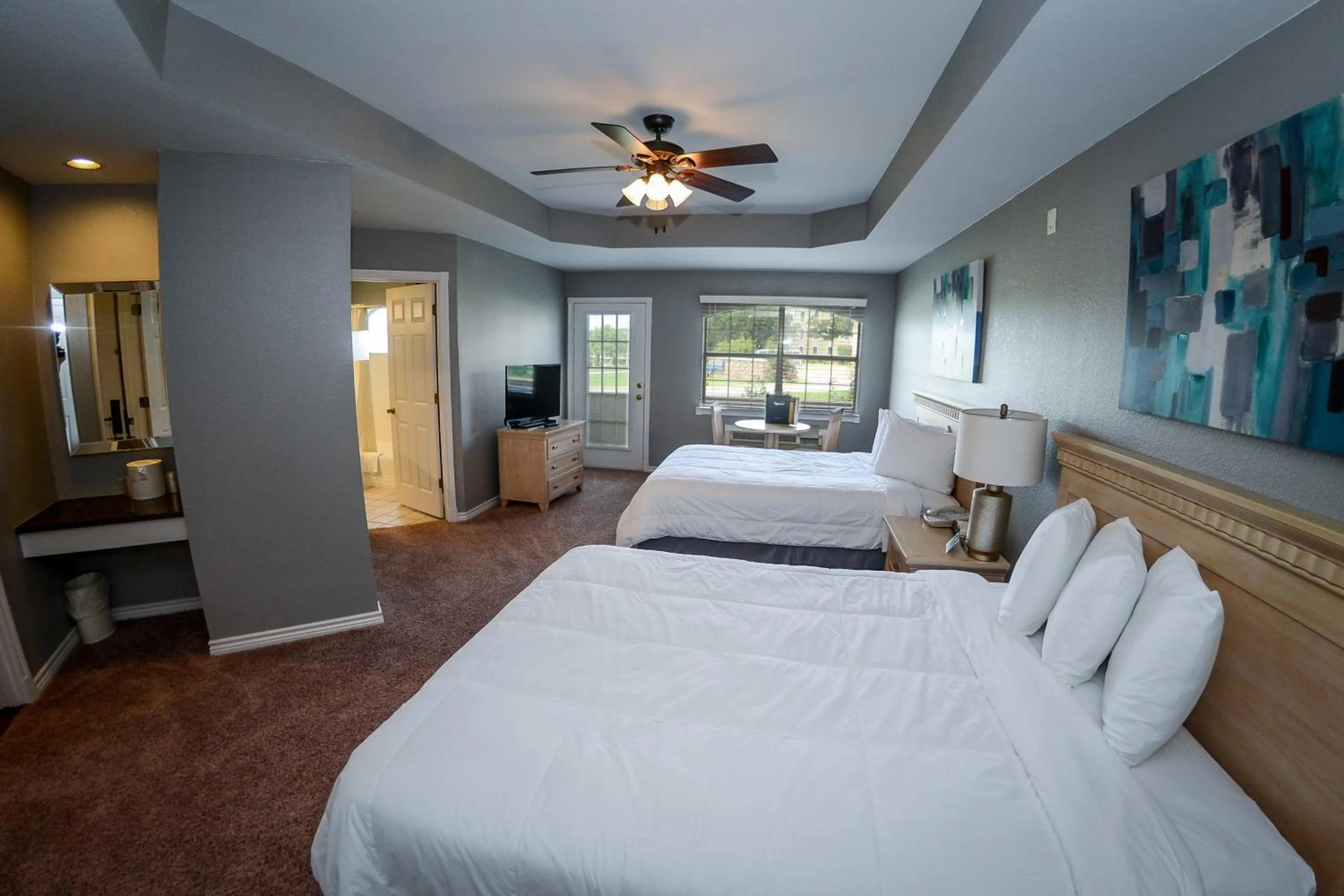 Photo of the whole room, Bed in Tanglewood Resort on Lake Texoma, an Ascend Collection Resort