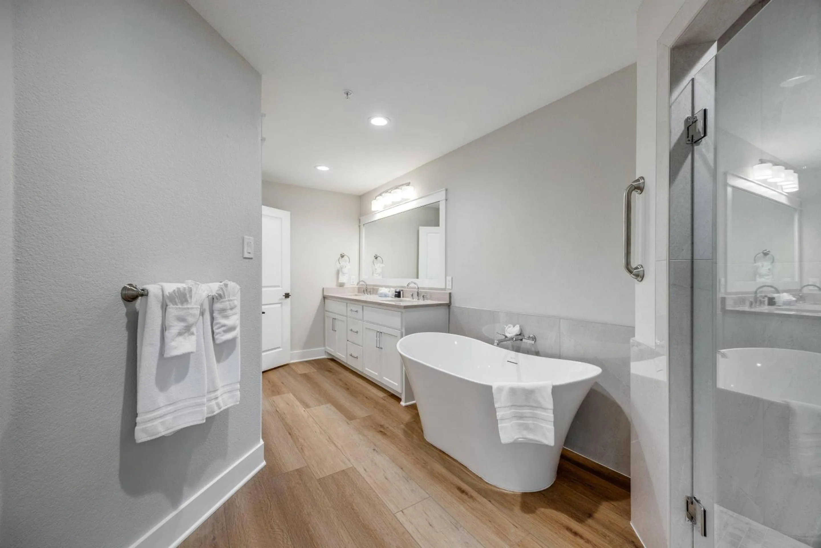 Bedroom in Tanglewood Resort on Lake Texoma, an Ascend Collection Resort