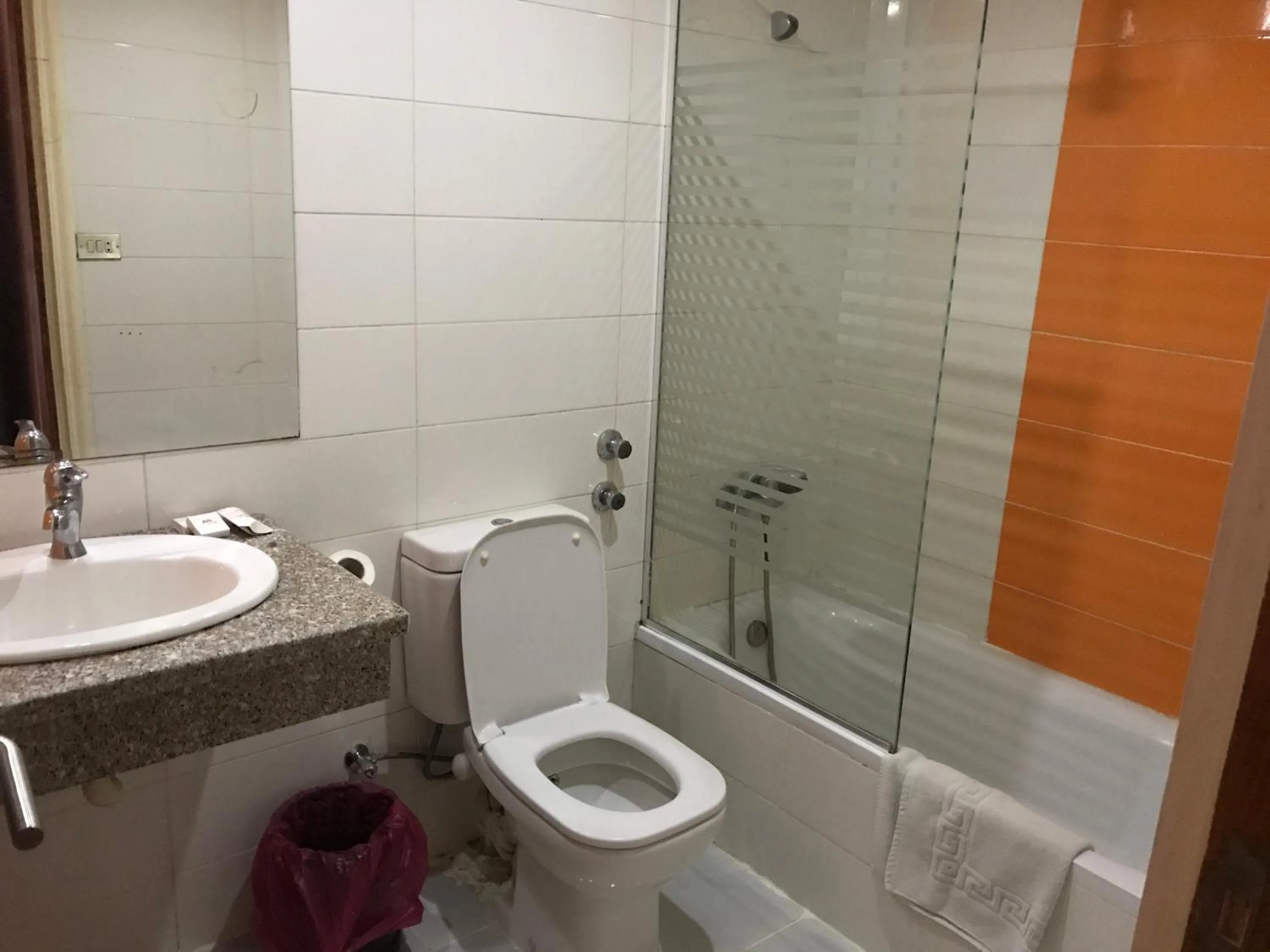 Bathroom in Hotel Royal Marshal