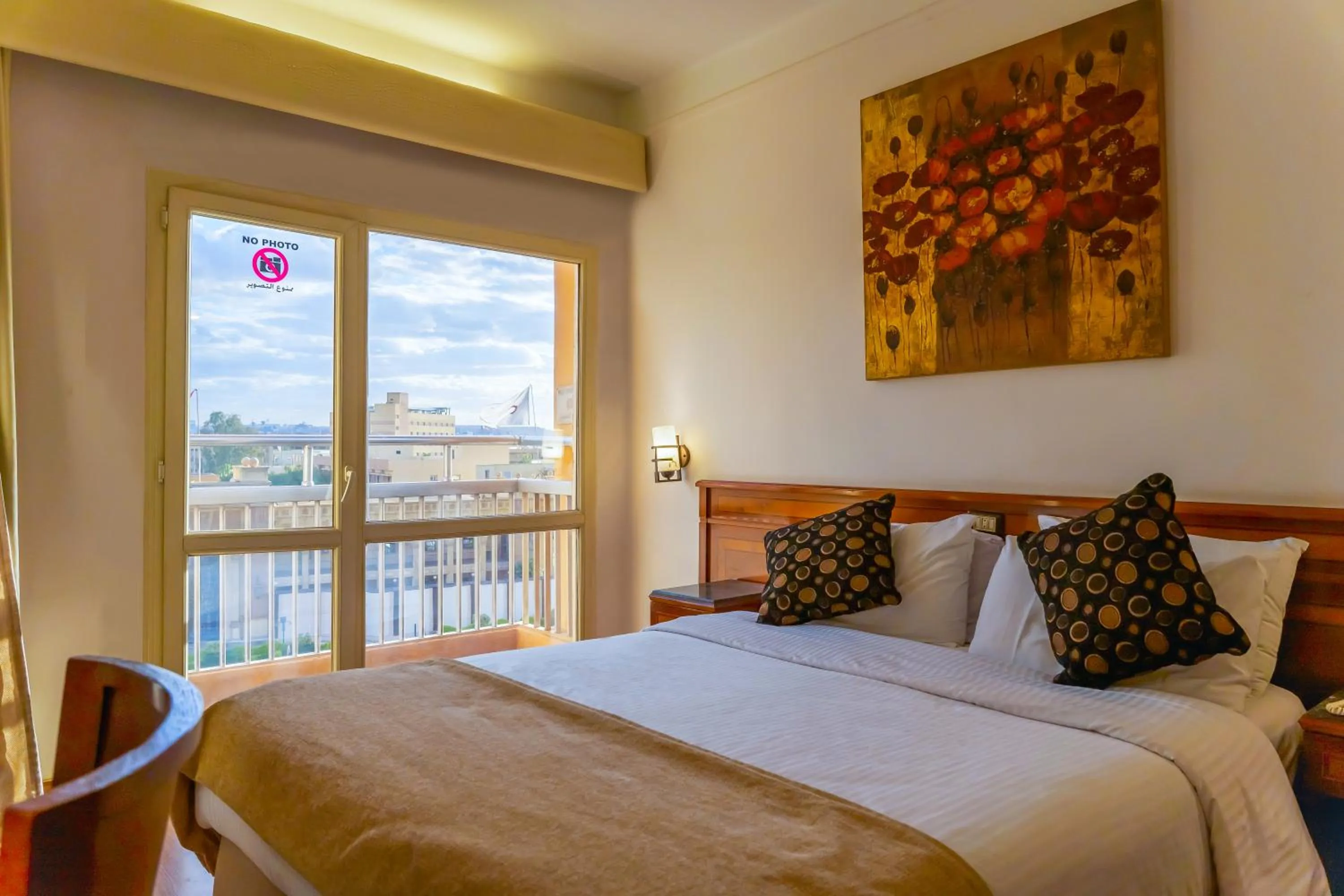 Bedroom, Bed in Hotel Royal Marshal