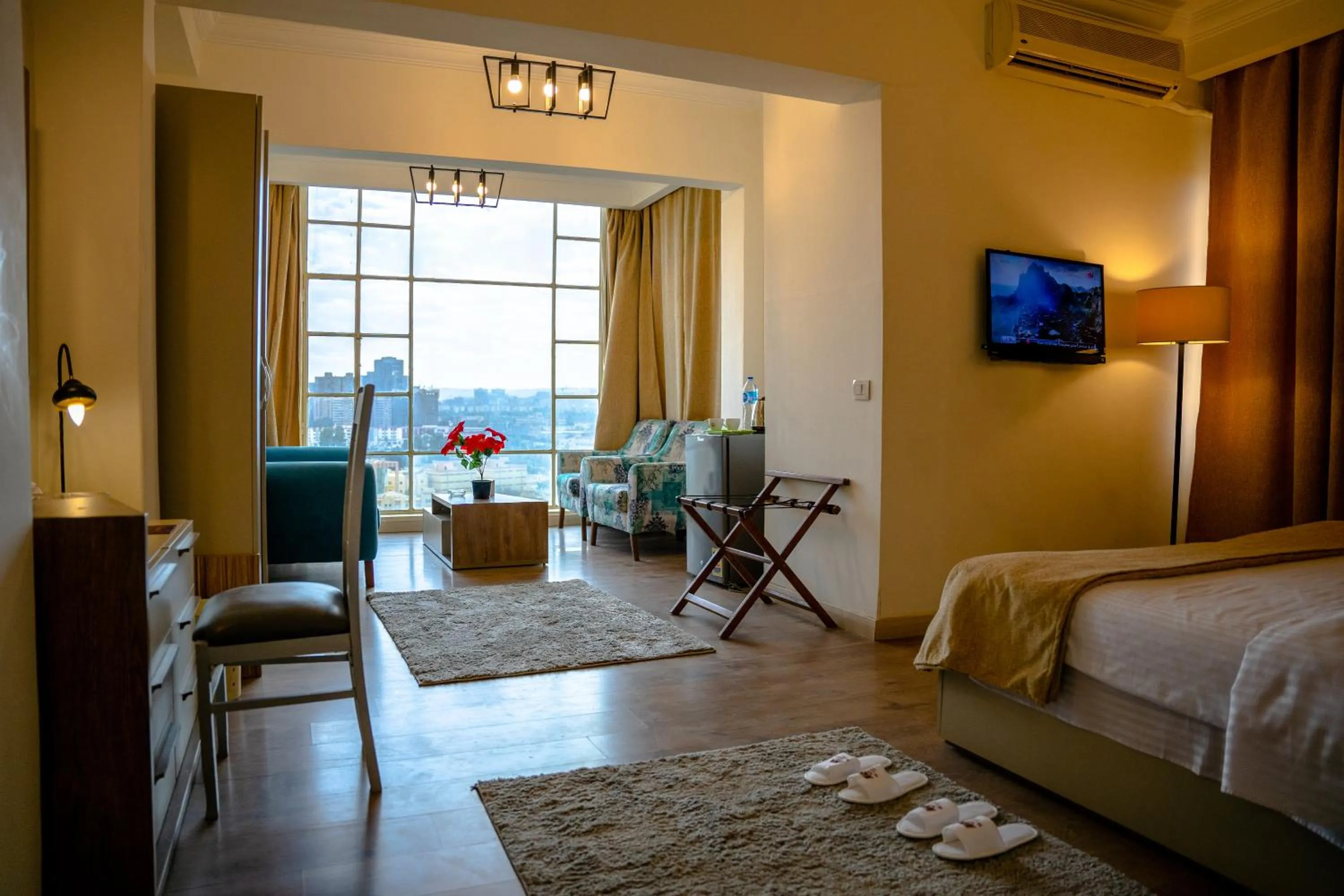 Living room, Bed in Hotel Royal Marshal