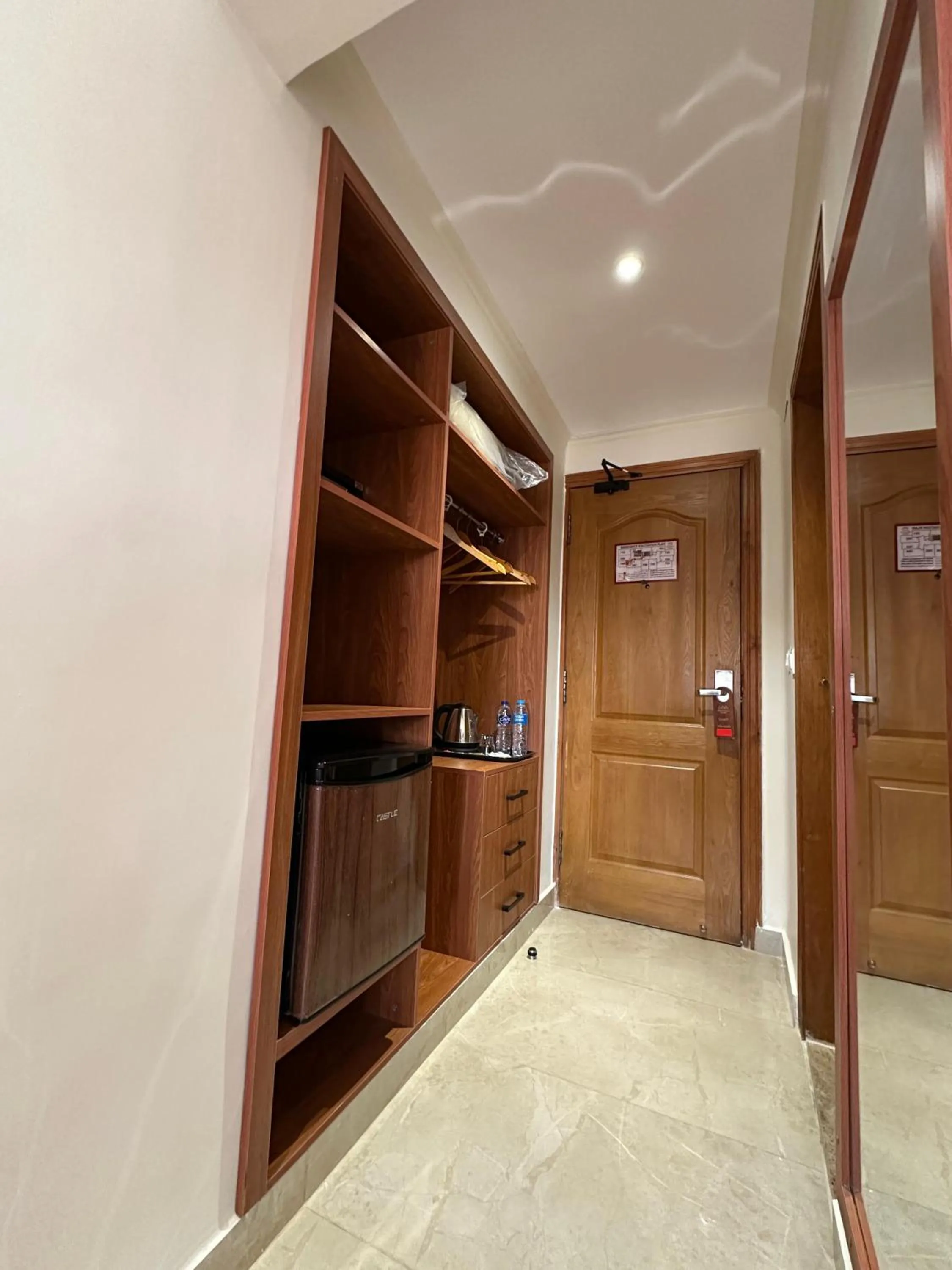 room service in Hotel Royal Marshal