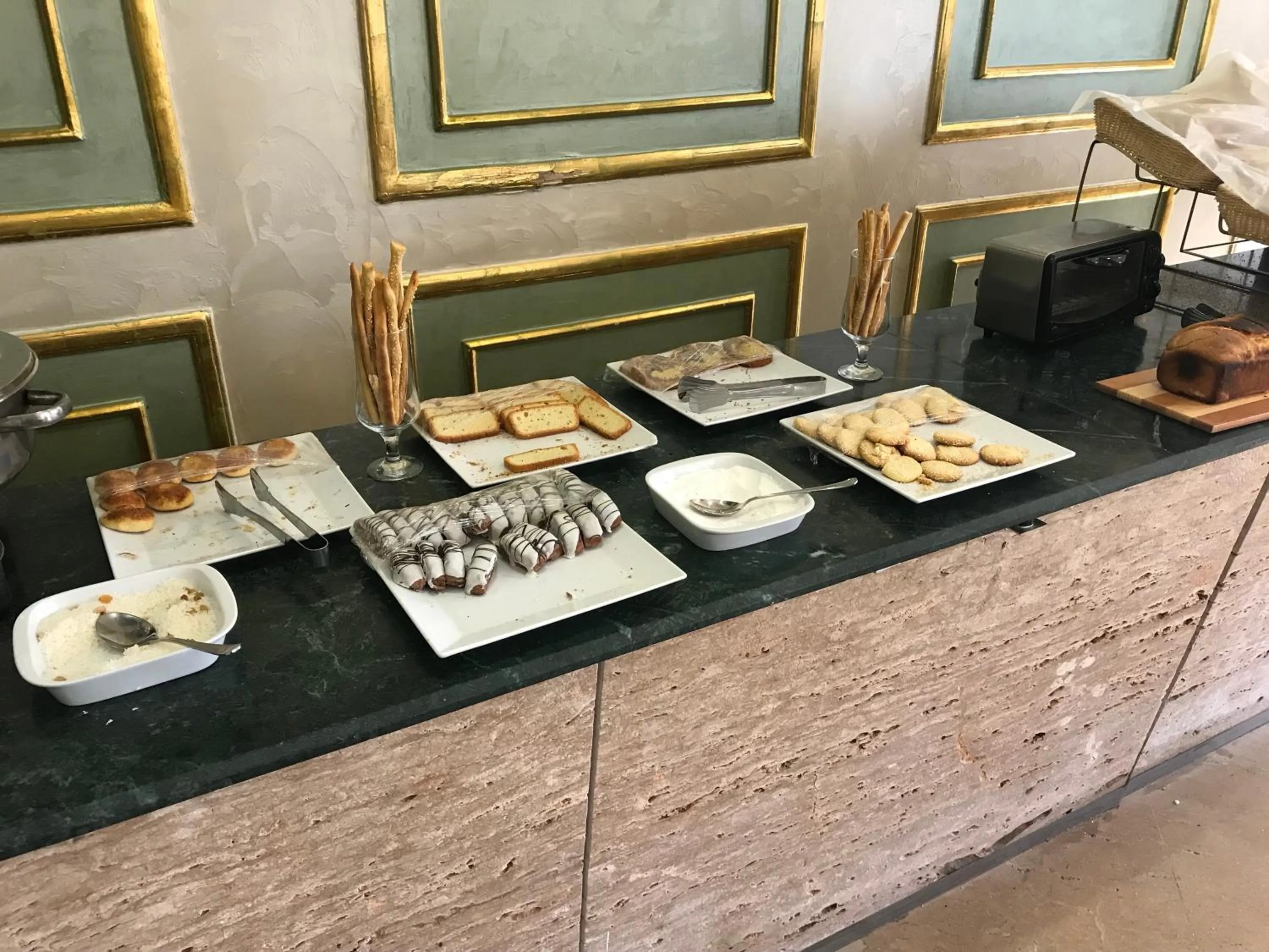 Buffet breakfast in Hotel Royal Marshal