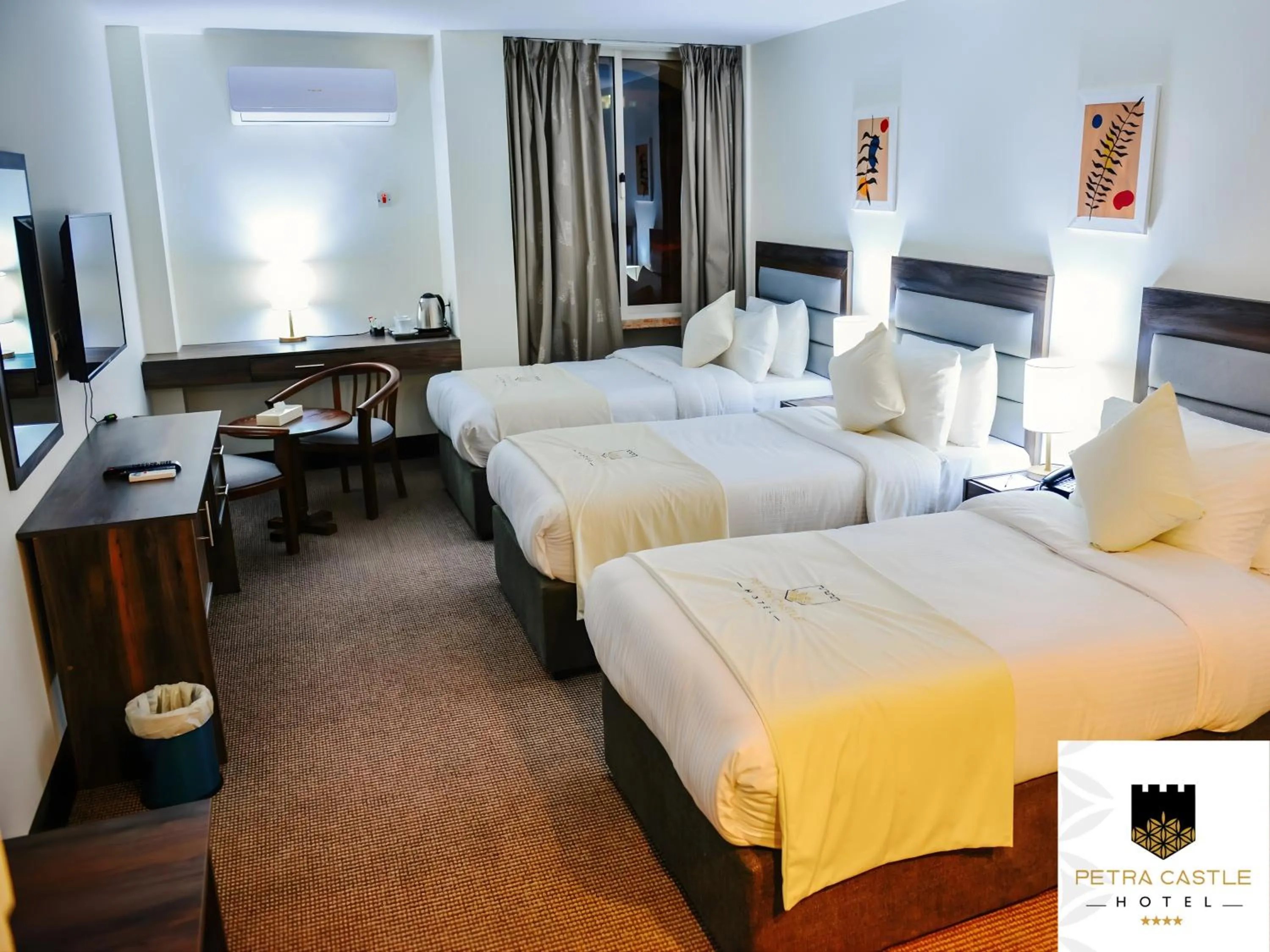 Bedroom, Bed in Petra Castle Hotel