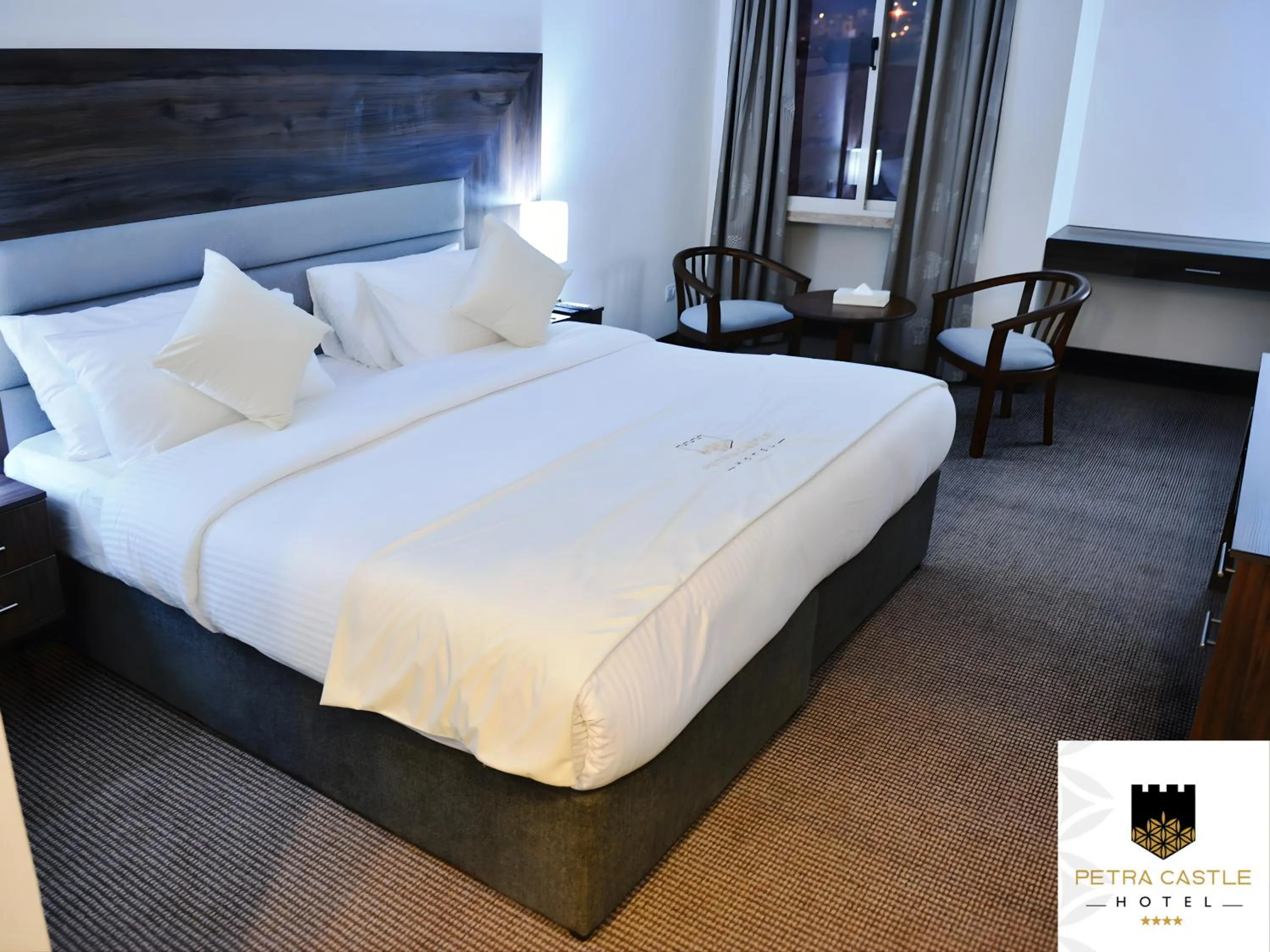 Bedroom, Bed in Petra Castle Hotel