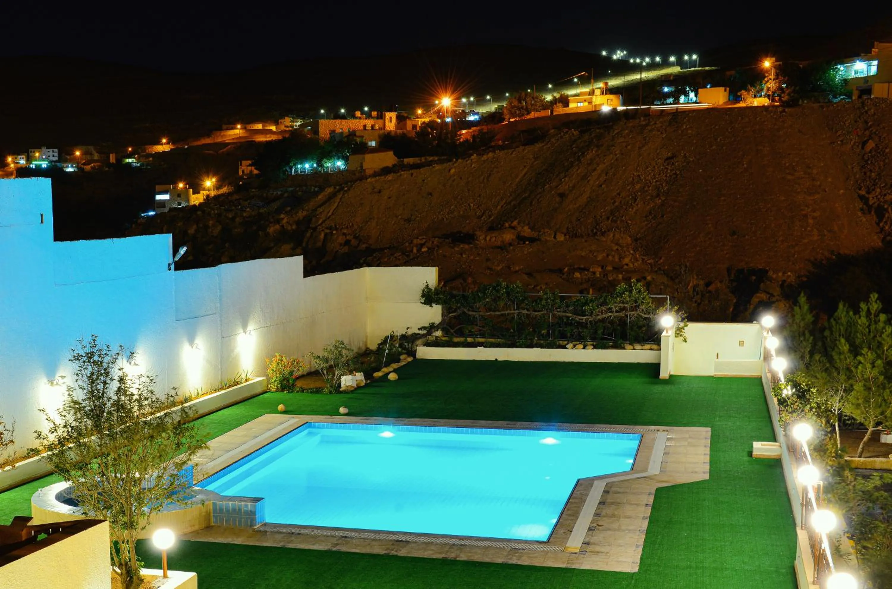 Swimming pool in Petra Castle Hotel