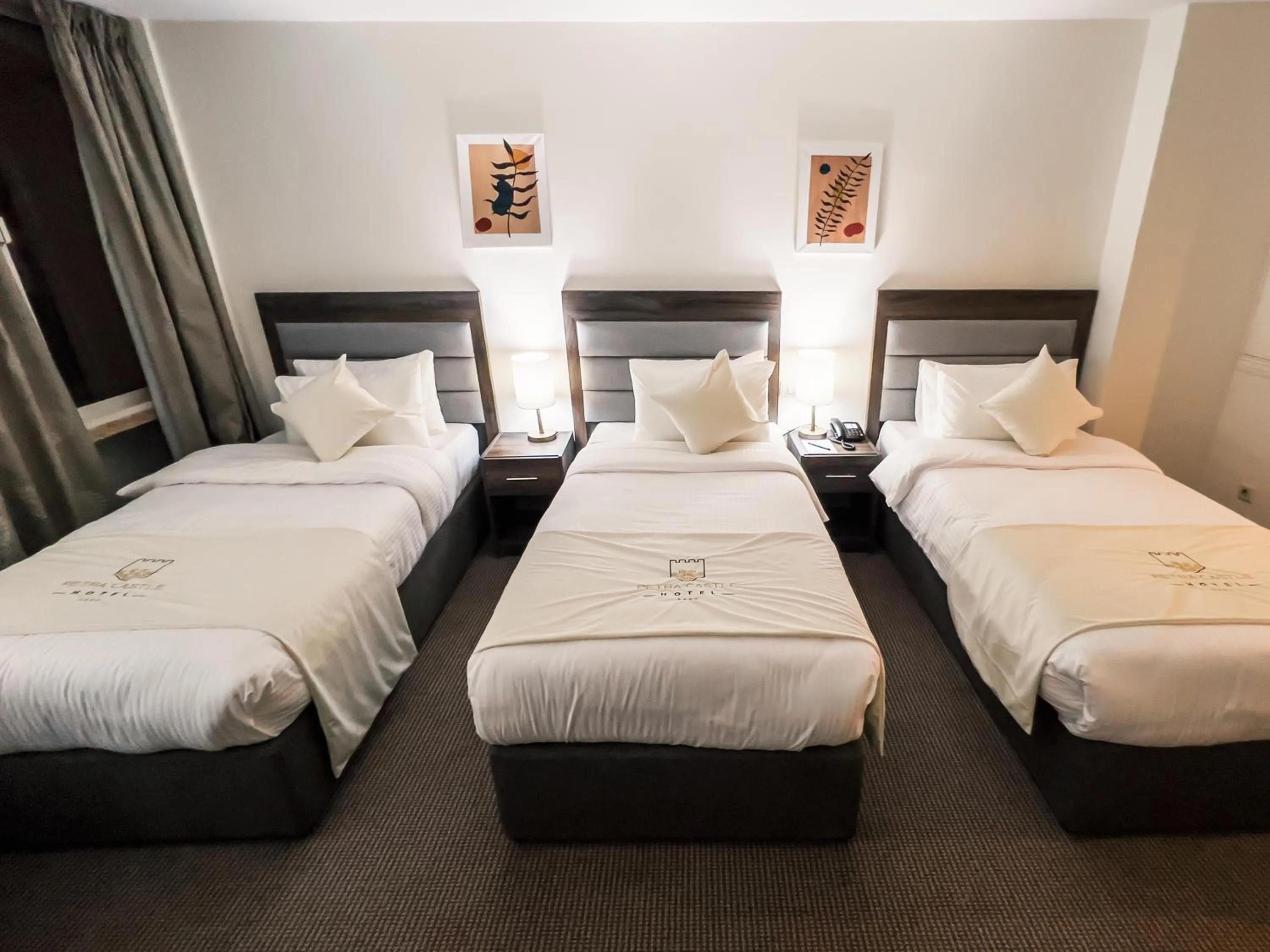 Bedroom, Bed in Petra Castle Hotel