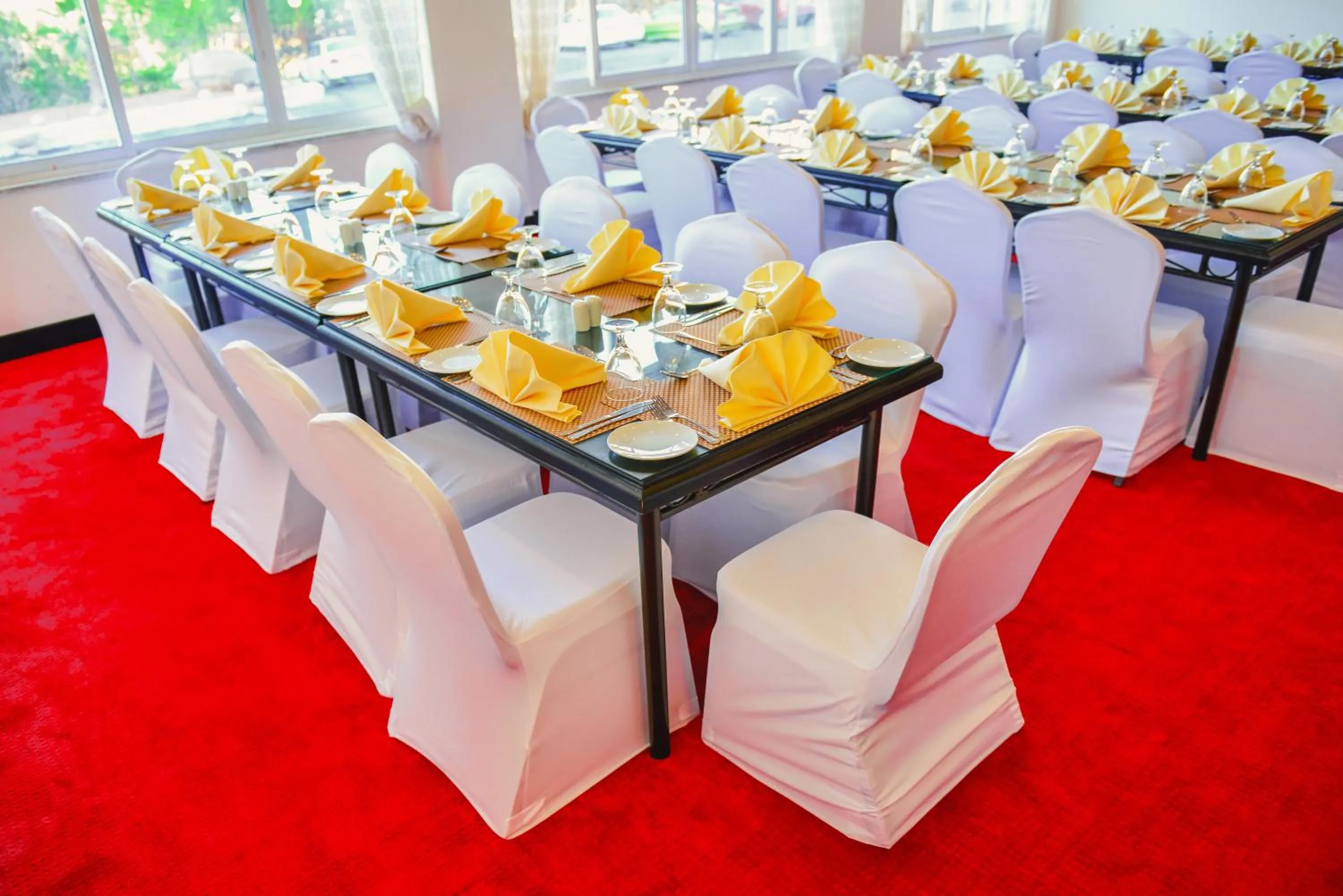 Restaurant/places to eat in Petra Castle Hotel