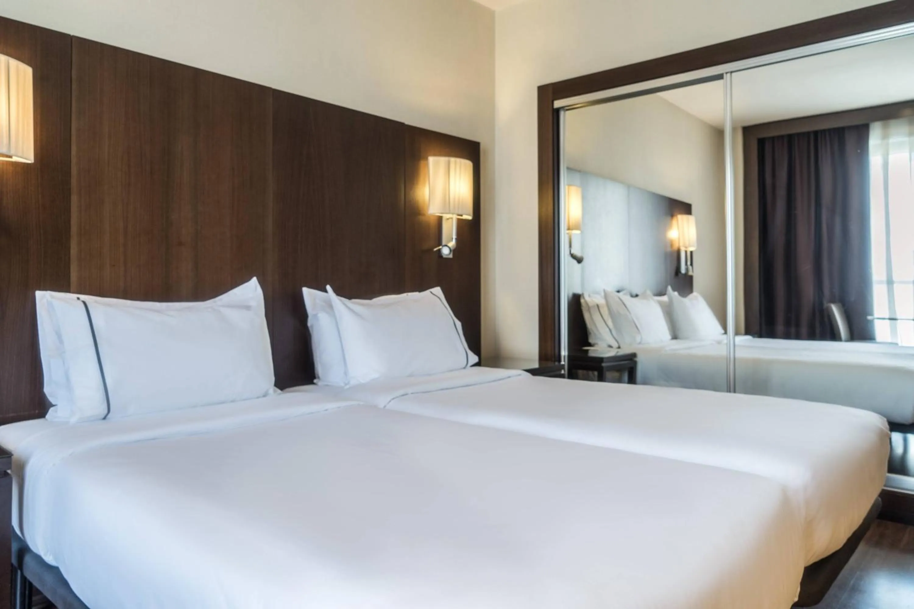 Family Room, Guest room, 2 Twin/Single Bed(s)      in AC Hotel Ciudad de Sevilla by Marriott
