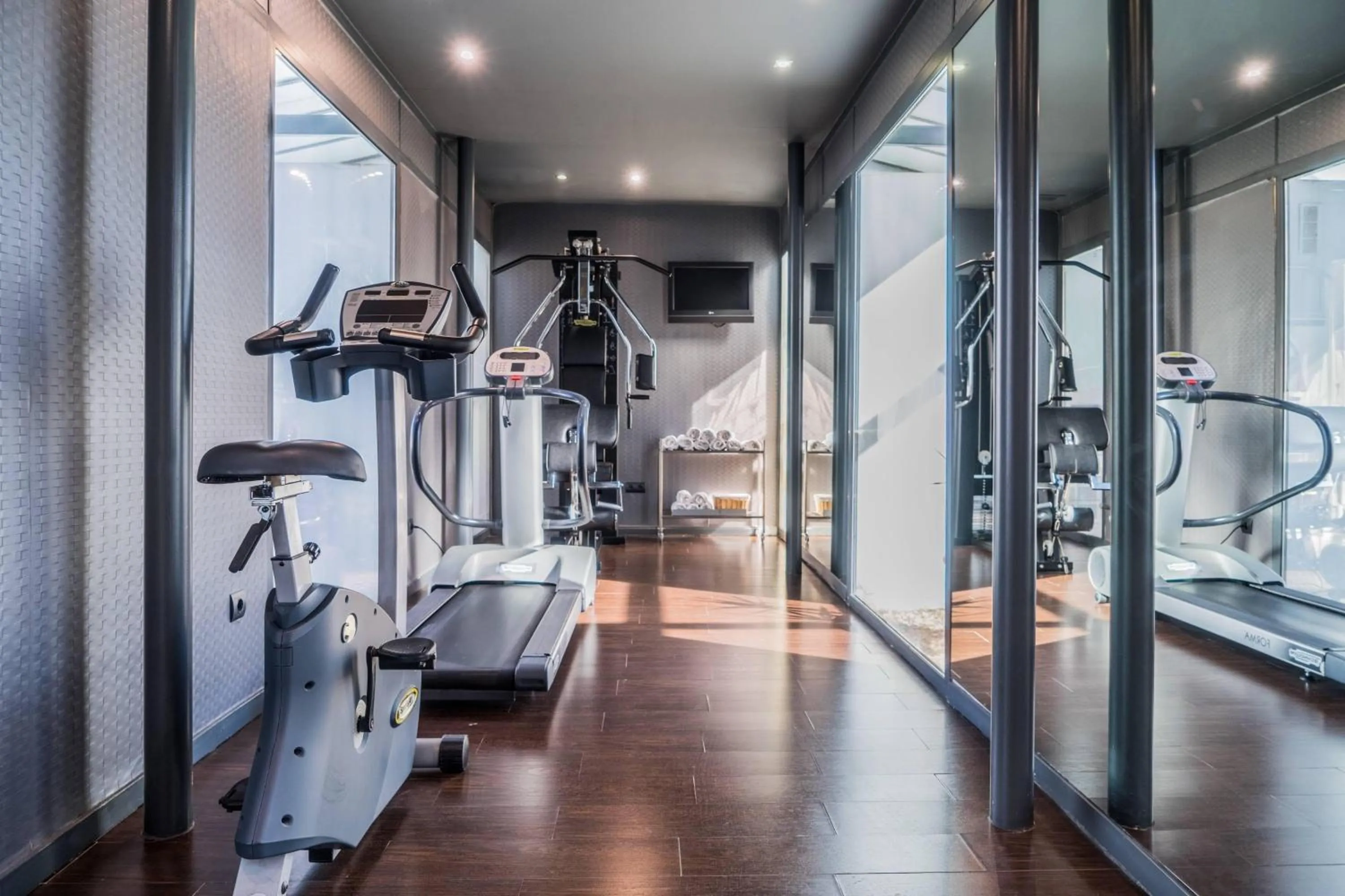 Fitness centre/facilities in AC Hotel Ciudad de Sevilla by Marriott