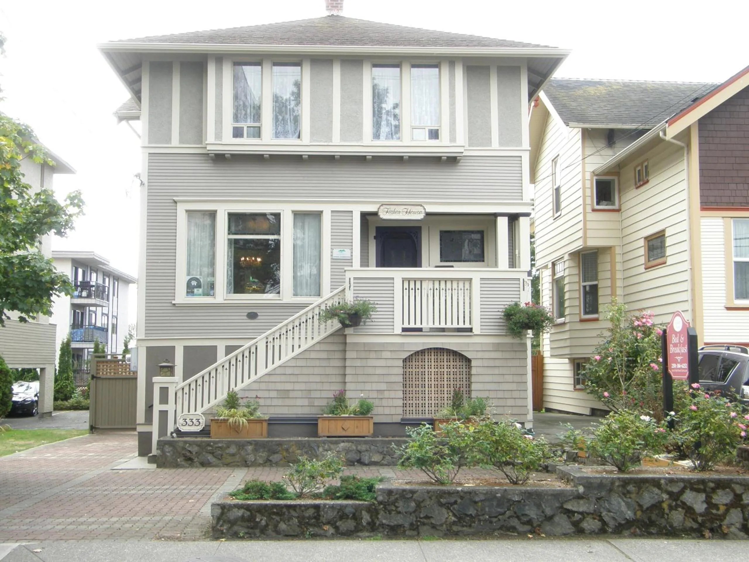 Property building in Fisher House Victoria Bed and Breakfast