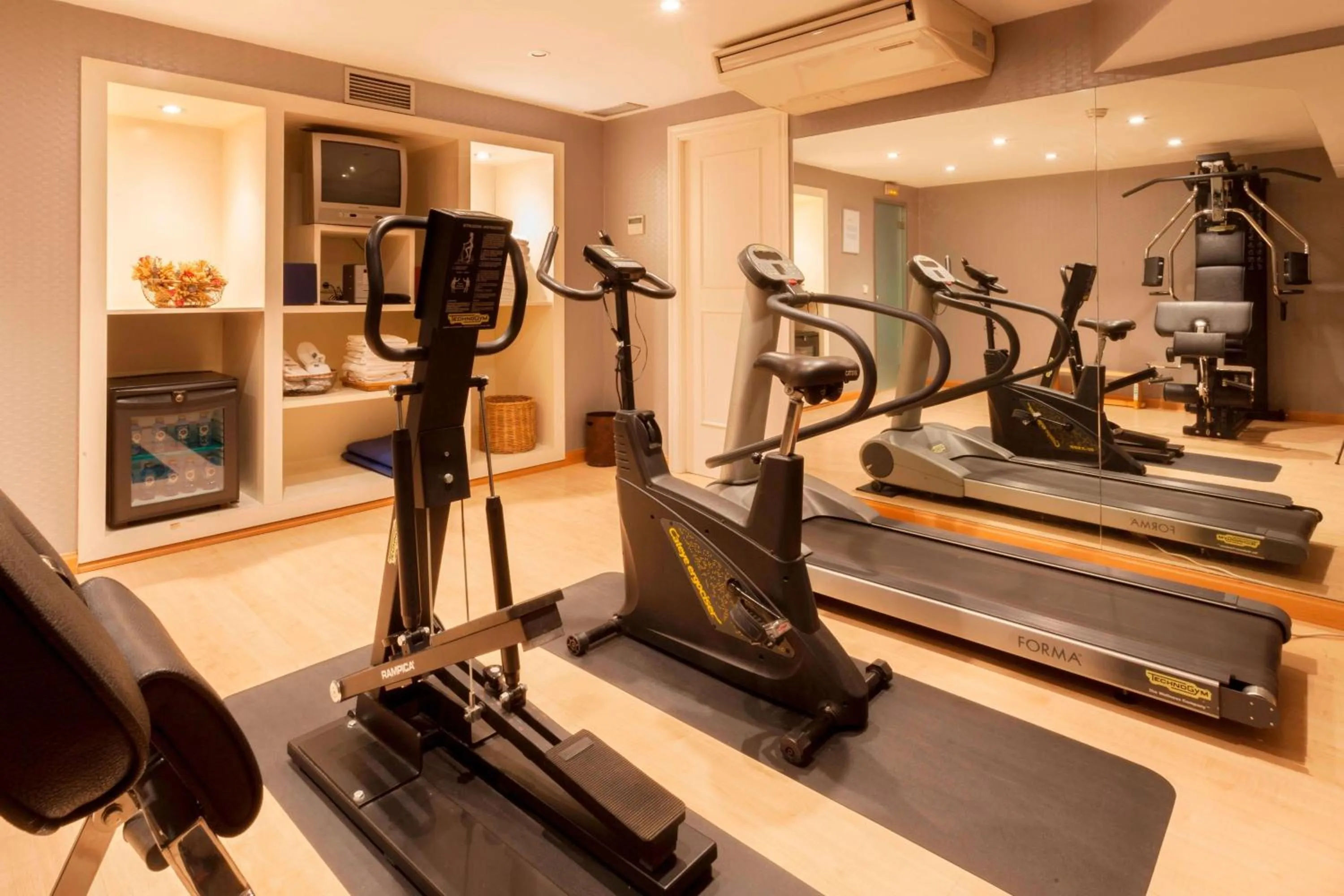 Fitness centre/facilities in AC Hotel Ciudad de Toledo by Marriott