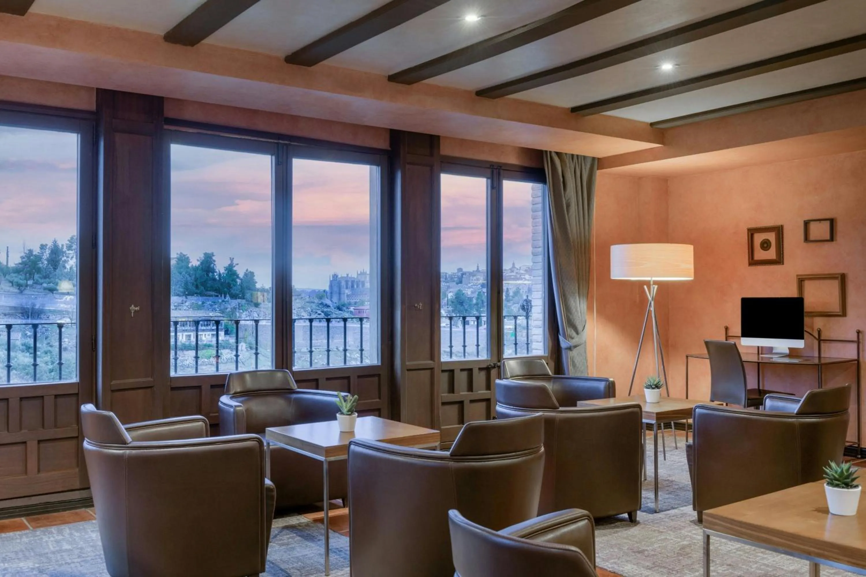 Lounge or bar in AC Hotel Ciudad de Toledo by Marriott