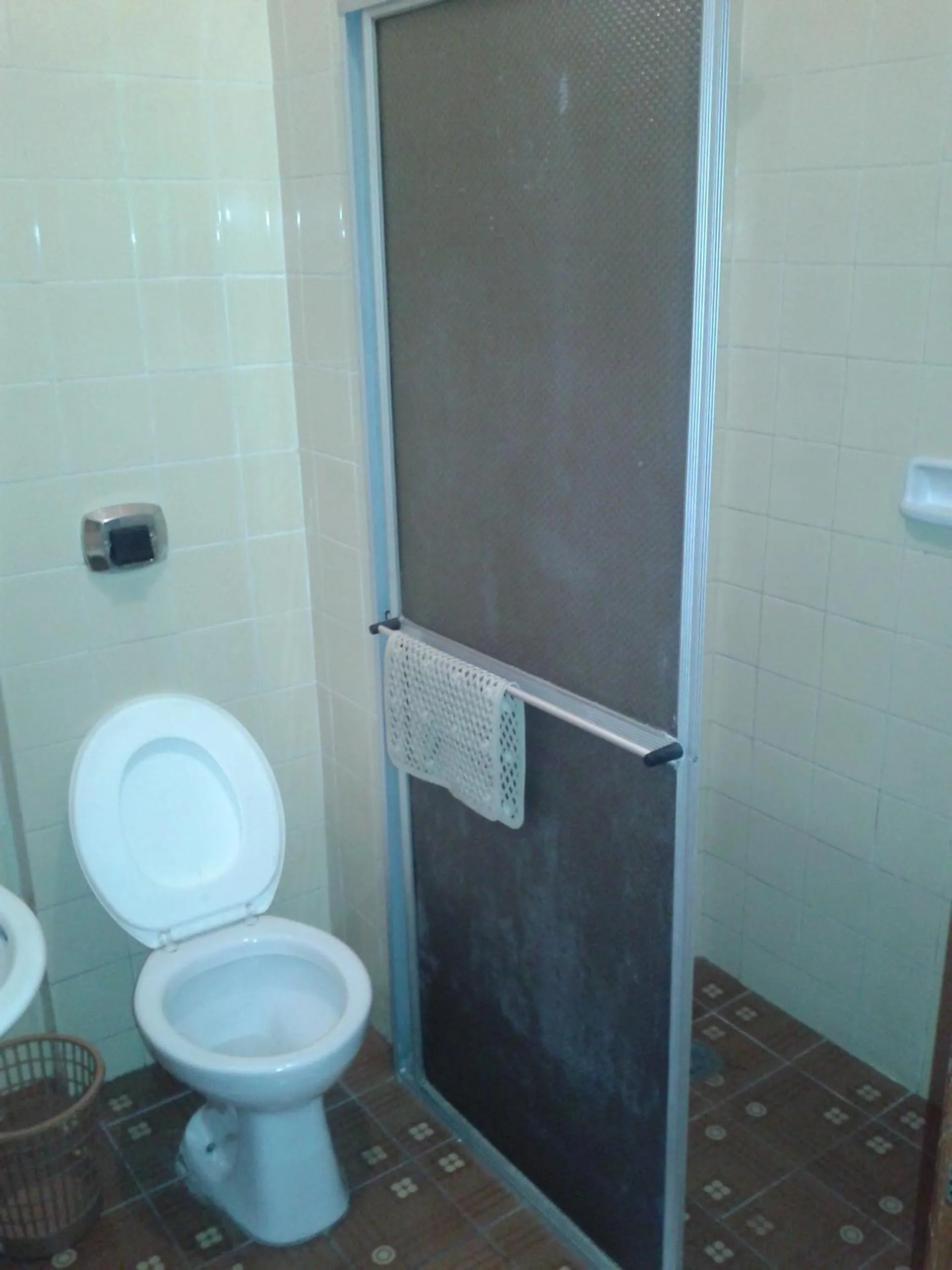 Toilet in Hara Palace Hotel