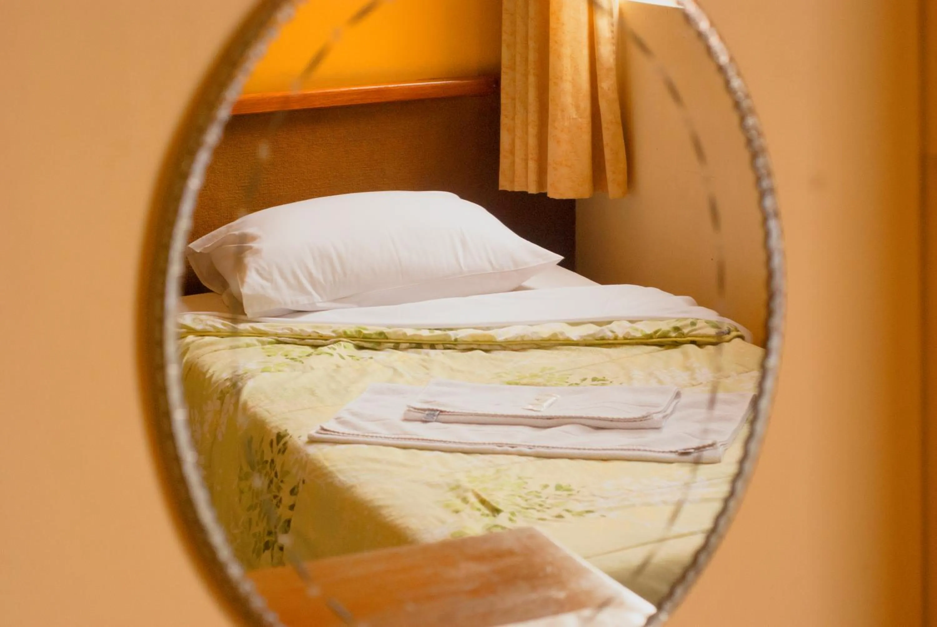 Bed in Hara Palace Hotel