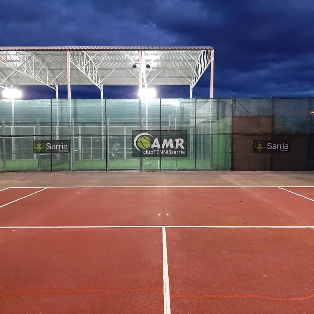 Tennis court in Hotel Alfonso IX