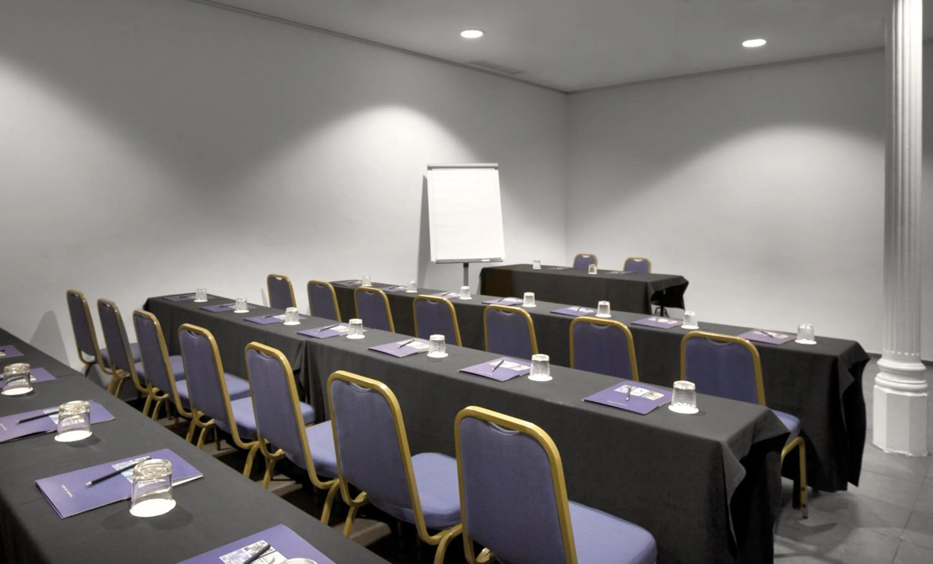 Business facilities in Onix Rambla