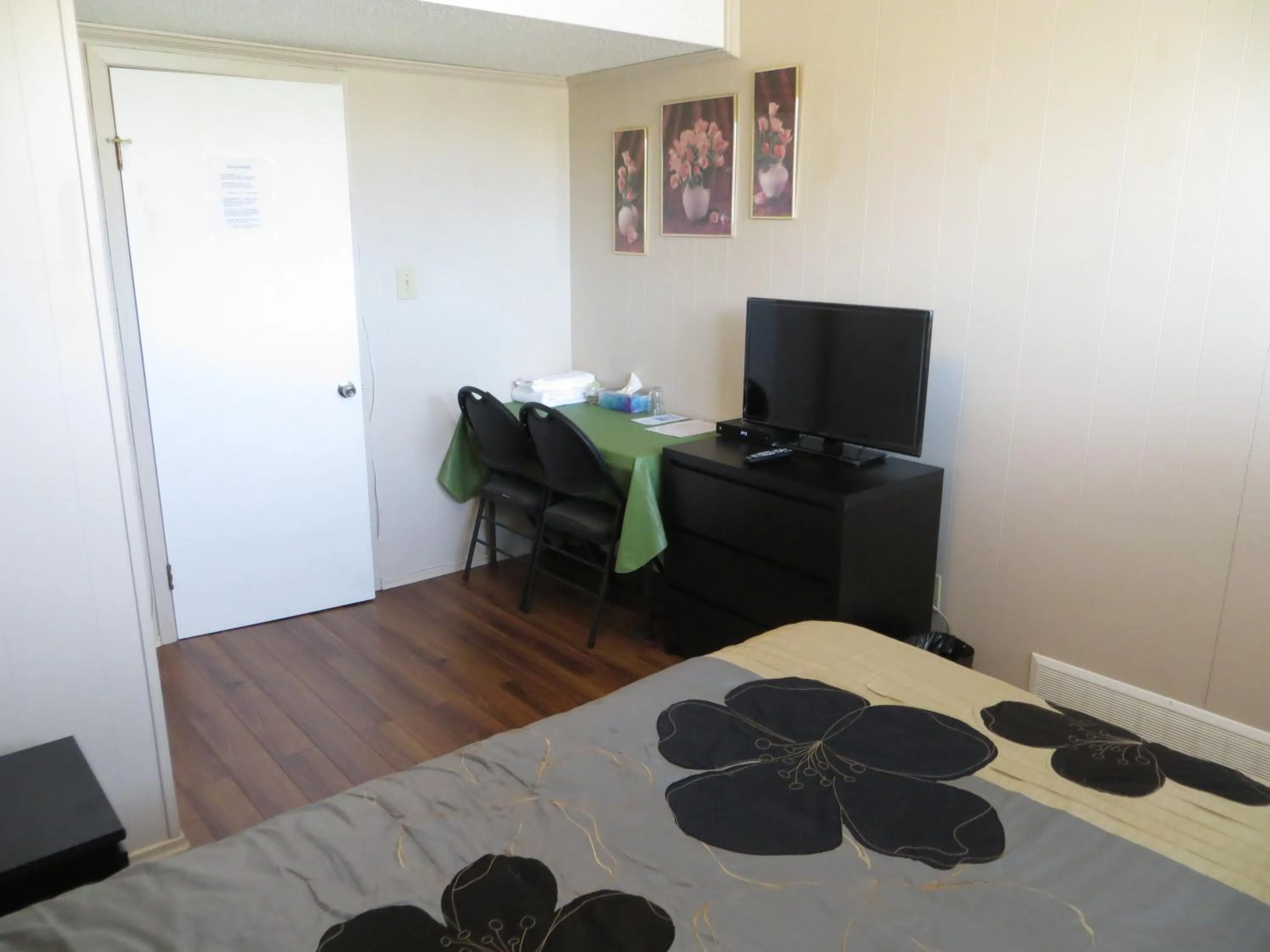 Bedroom, Bed in College Park Bed & Breakfast