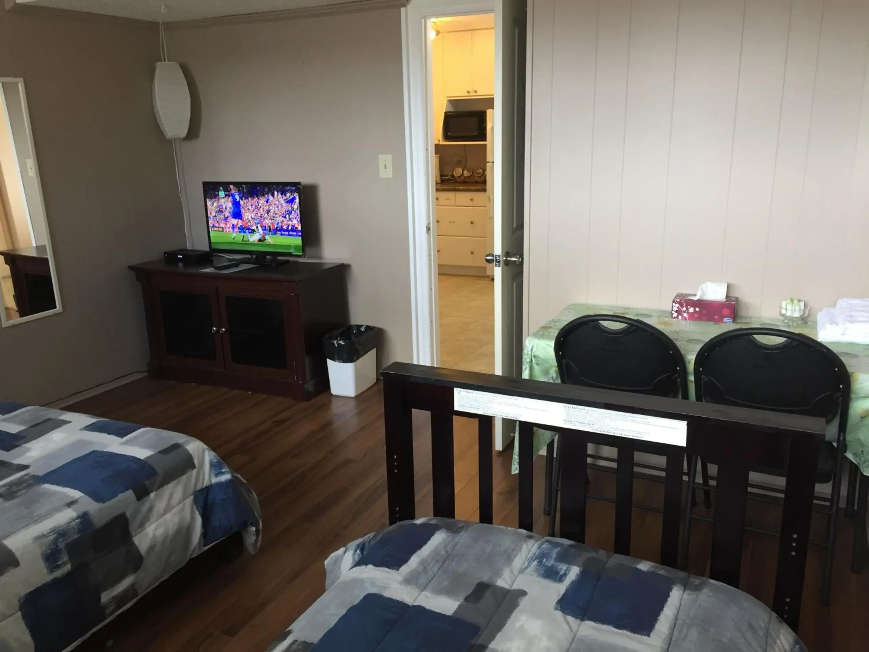 Family Room - single occupancy in College Park Bed & Breakfast Family Room - single occupancy in College Park Bed & Breakfast