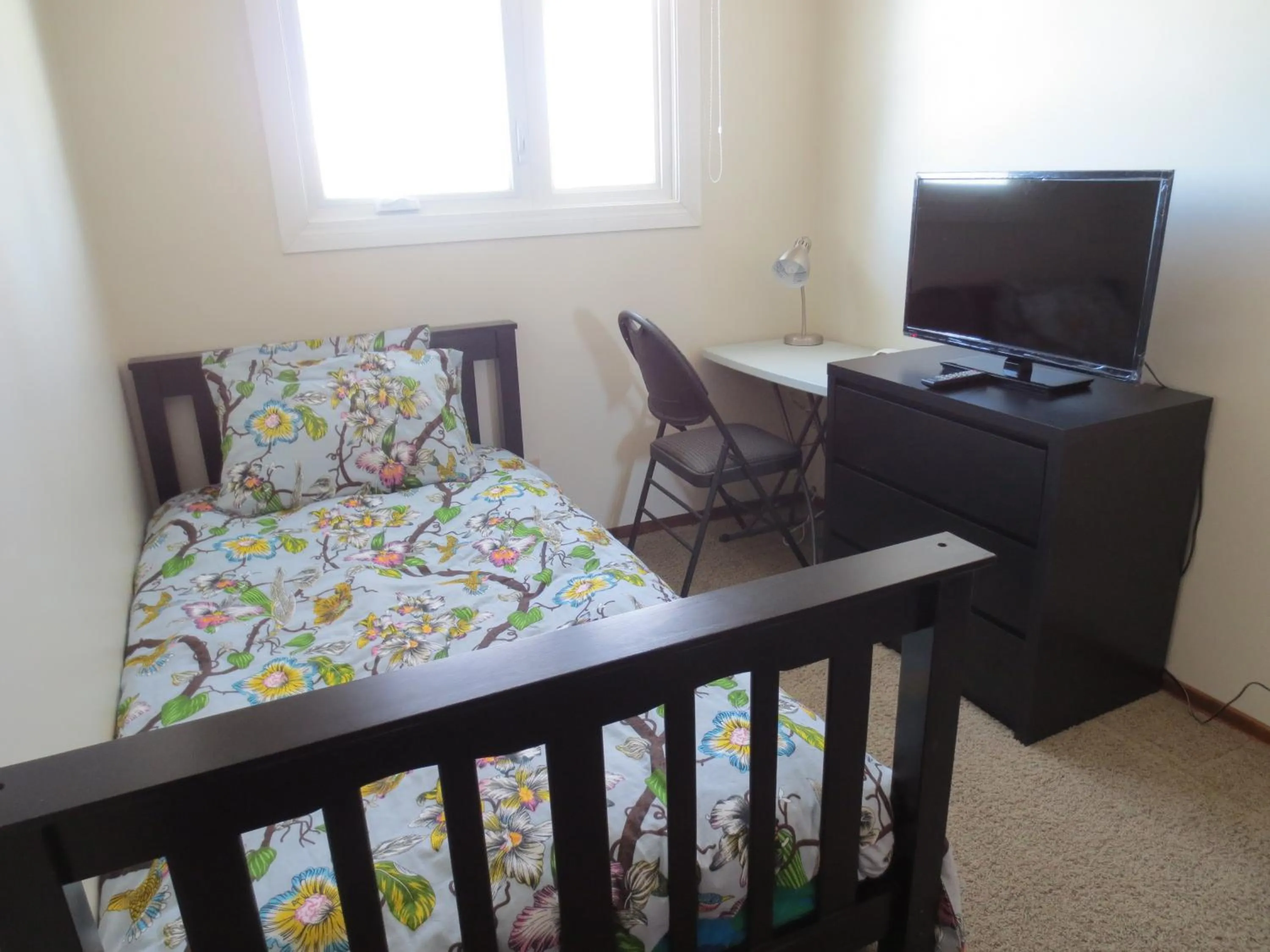Bedroom, Bed in College Park Bed & Breakfast