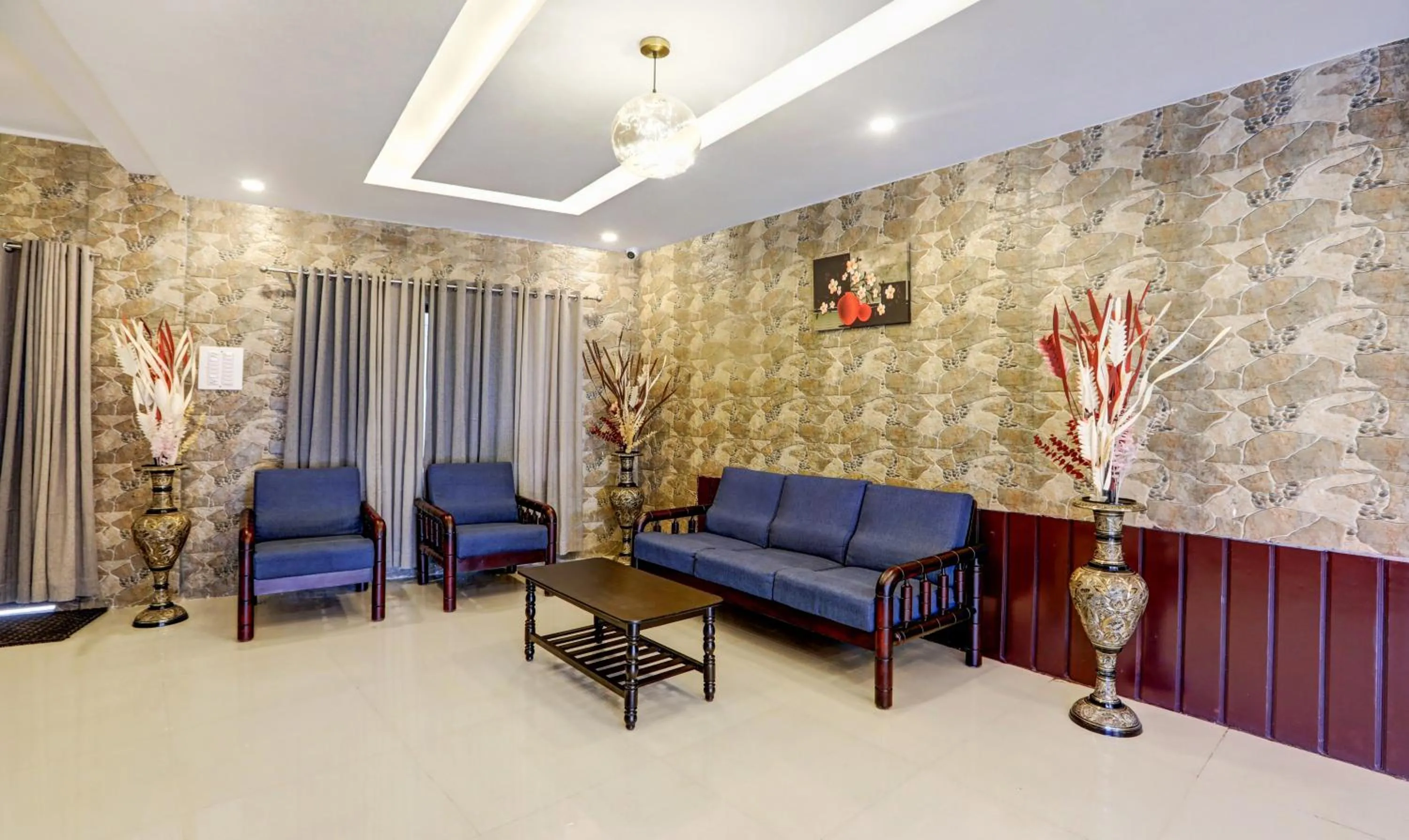 Seating area in Itsy Hotels Regalia Grand, 500 Mtrs From Madikeri Fort