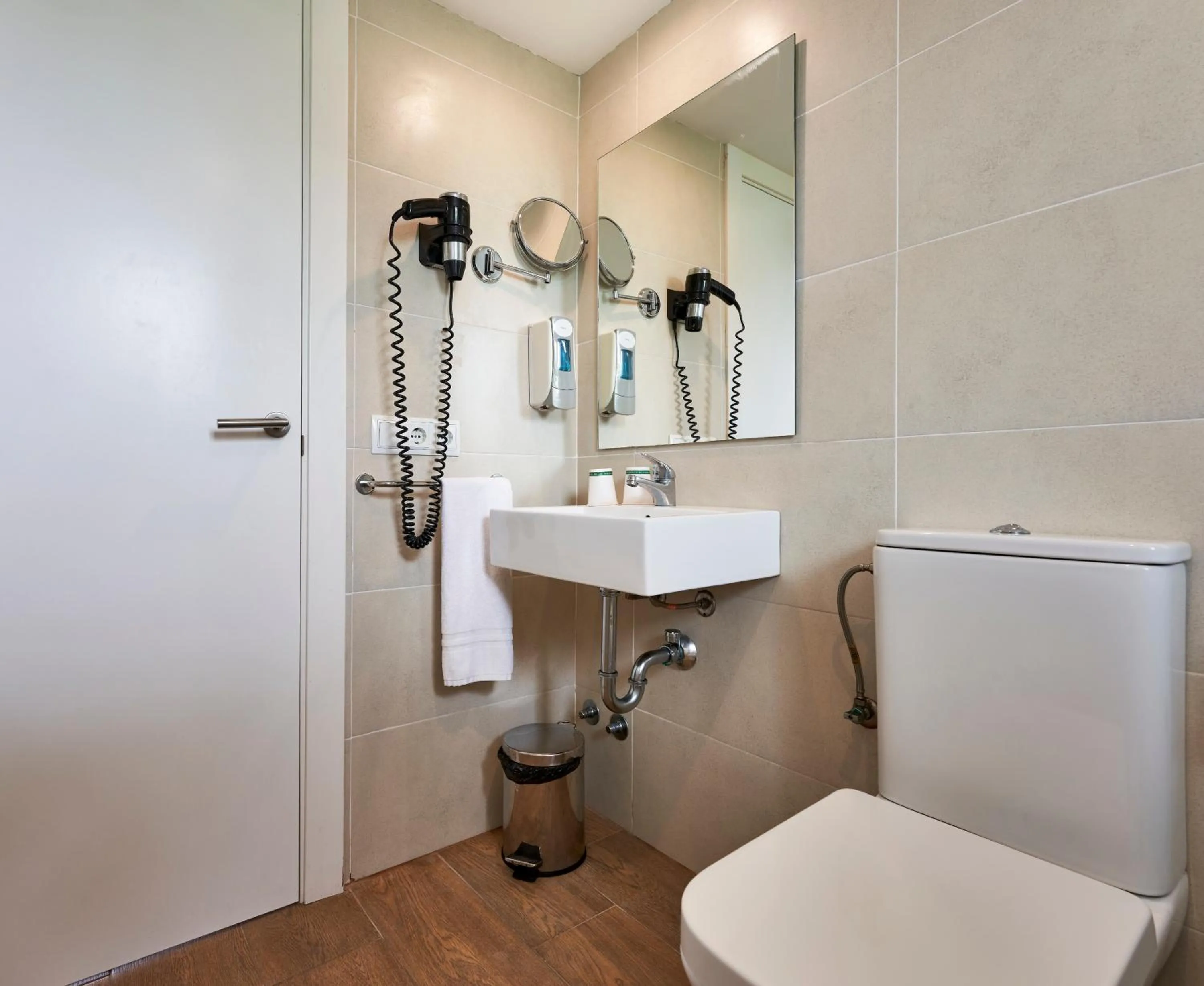 Bathroom in Globales Los Delfines