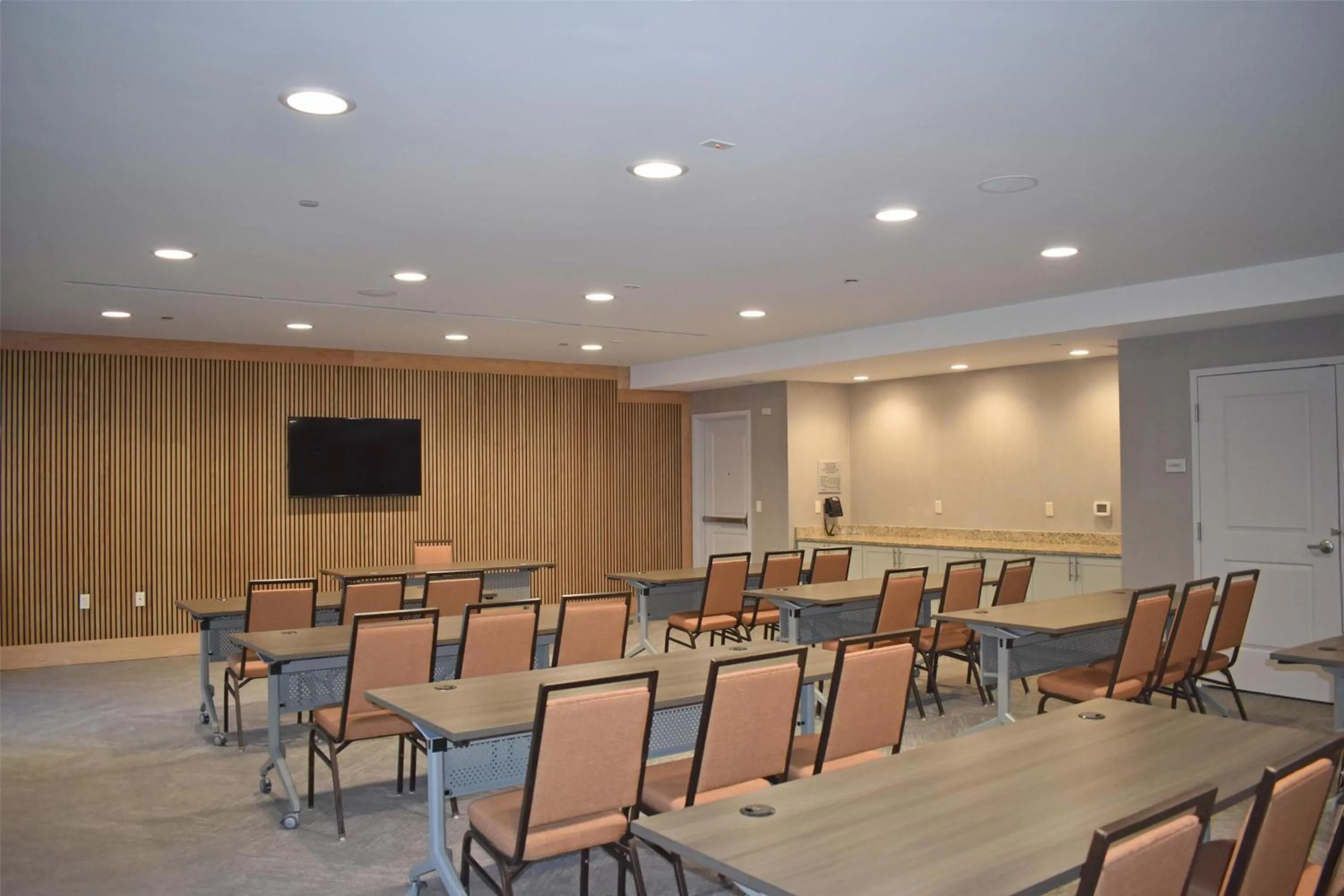 Meeting/conference room in Hampton Inn and Suites Robbinsville