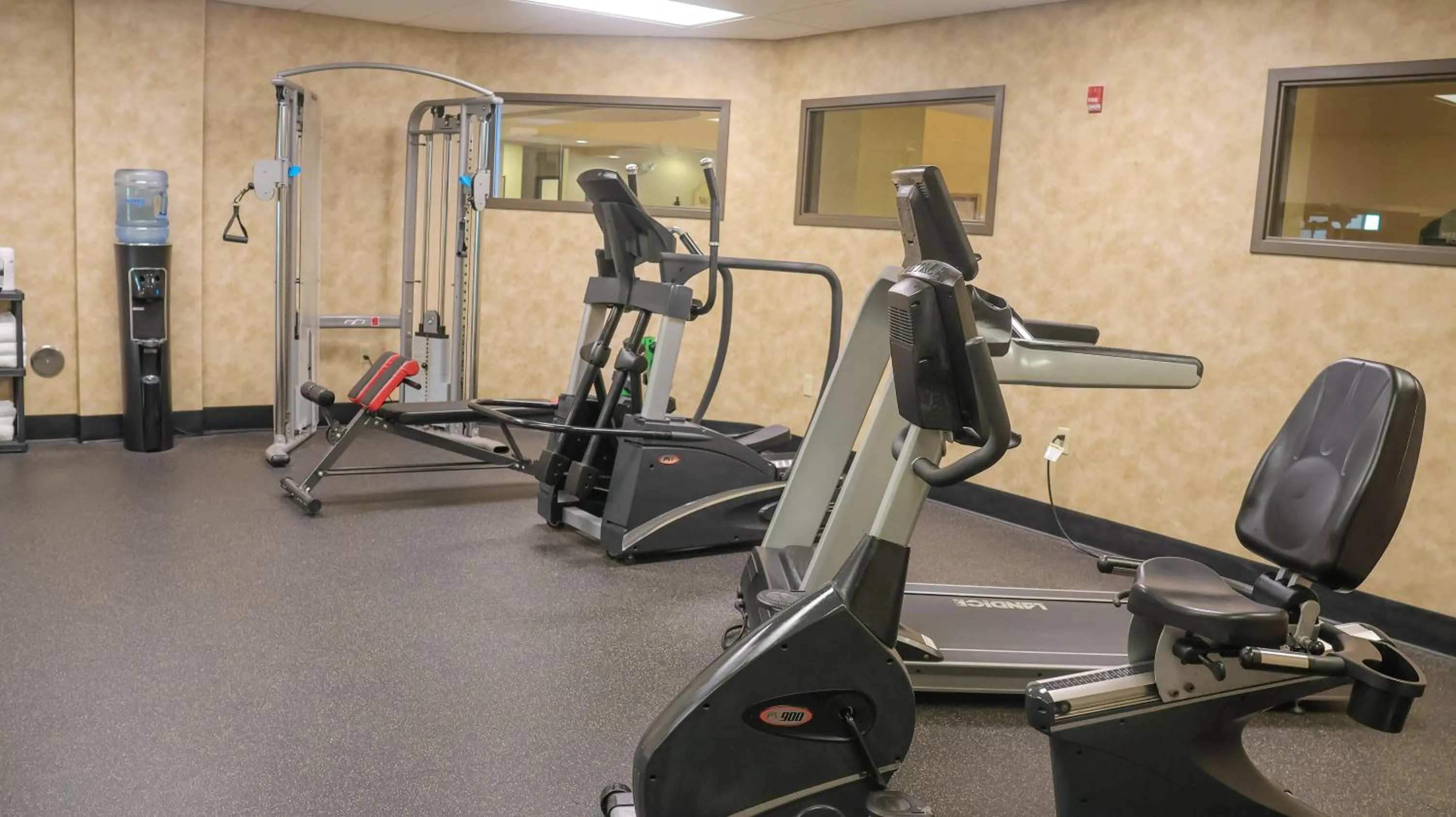 Wingate by Wyndham Peoria - Complimentary Area Shuttle