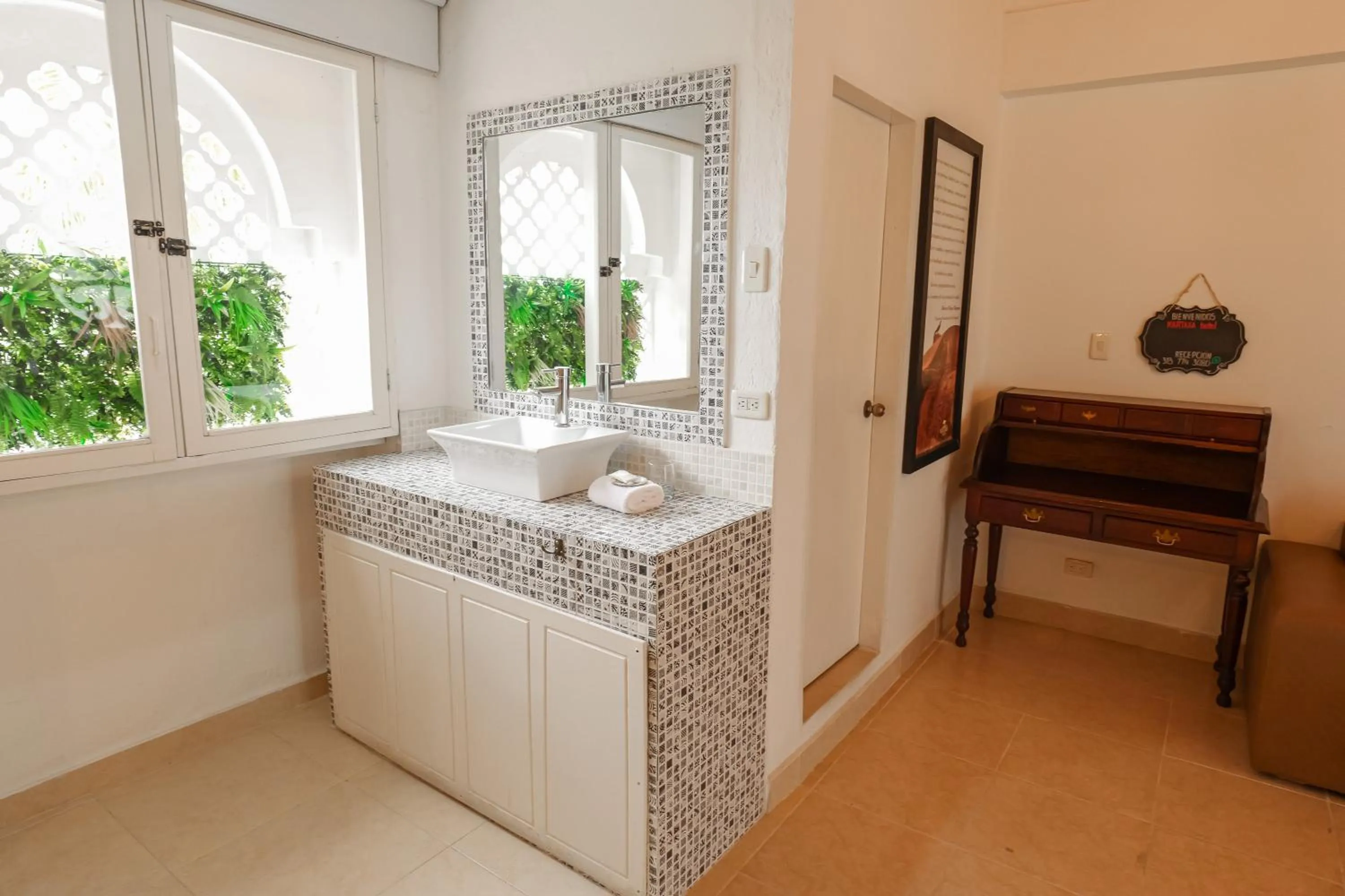 Bathroom in Hotel Kartaxa