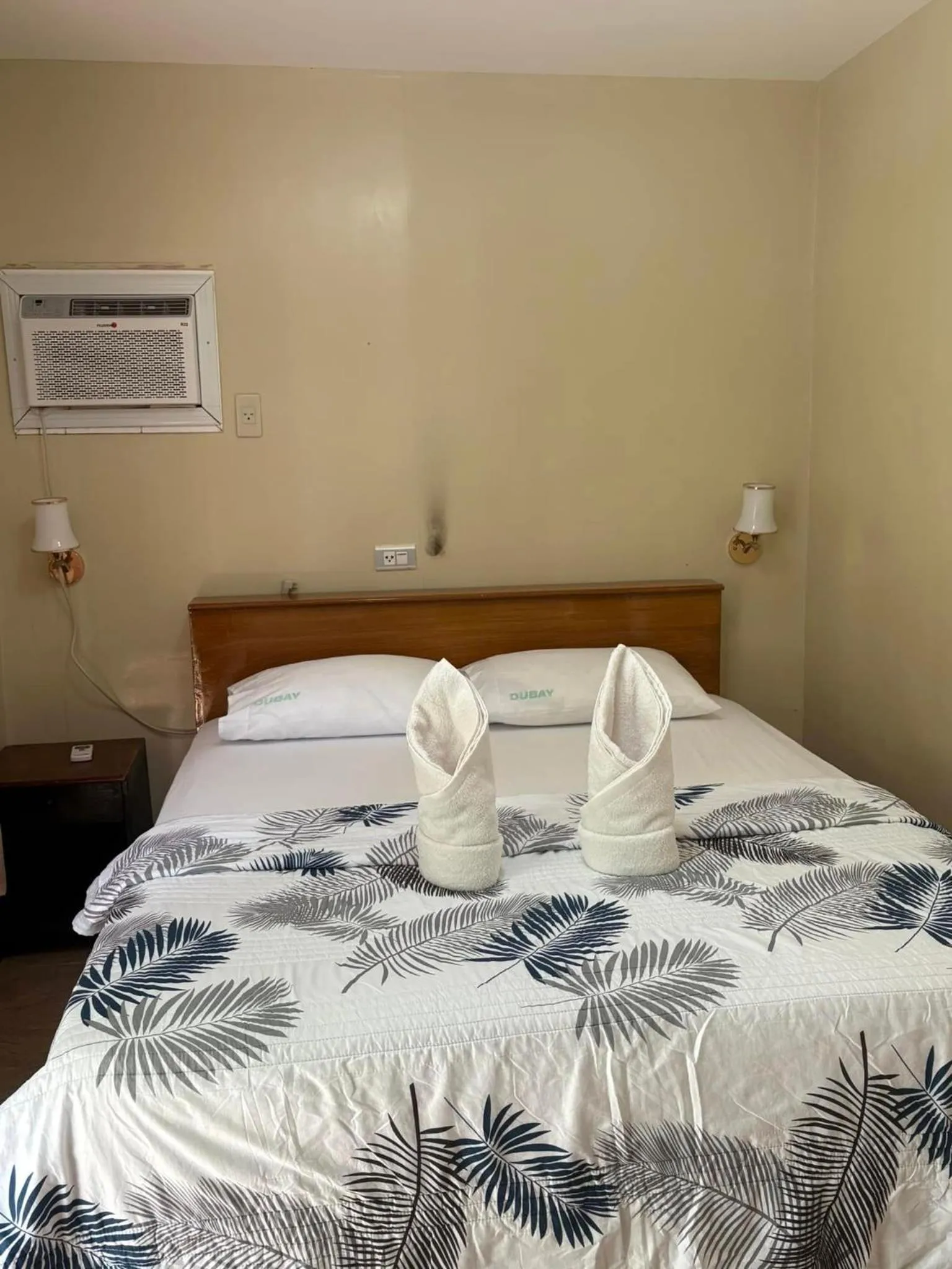 Bed in Dubay Panglao Beachfront Resort