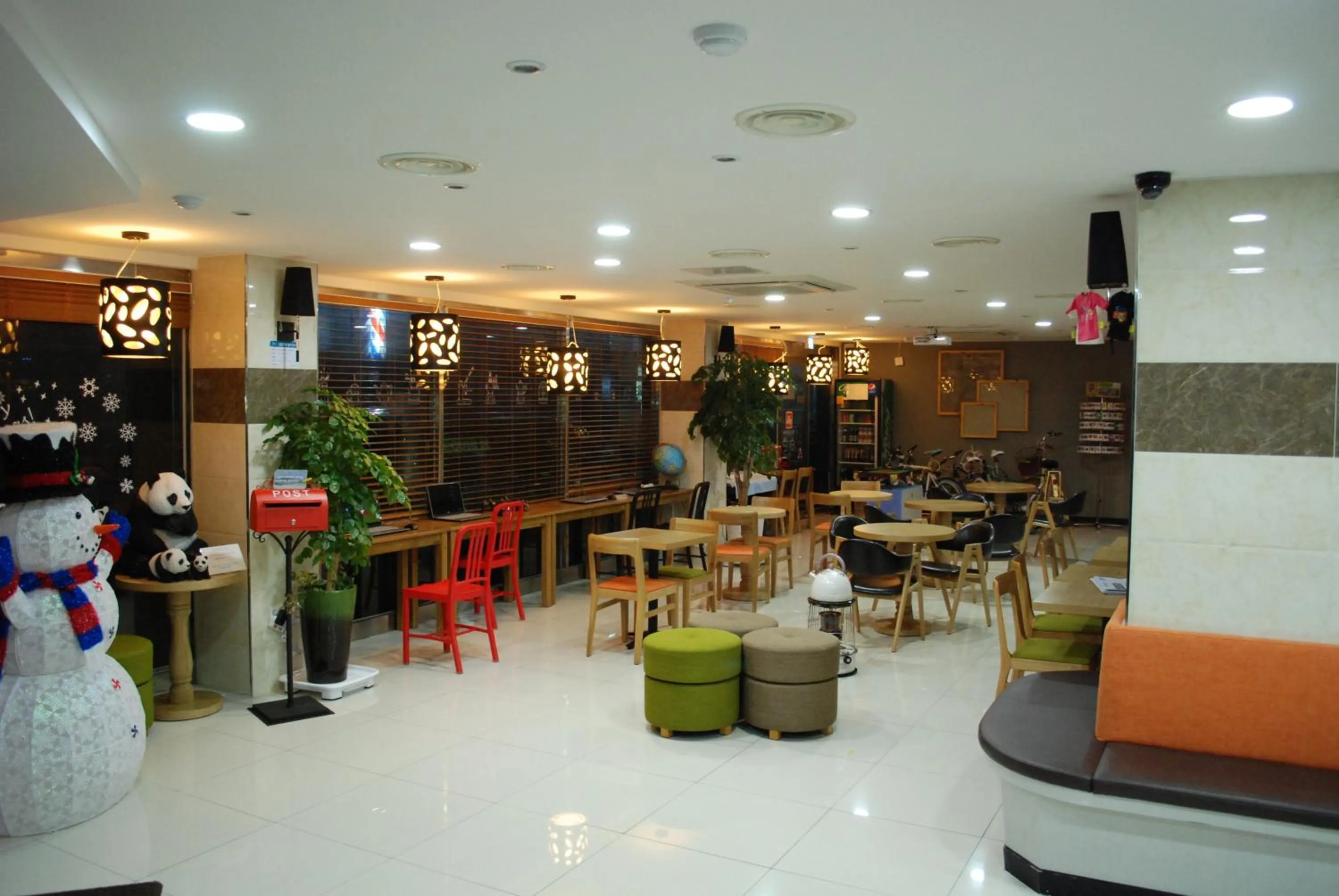 Lounge or bar in Jeju R Hotel & Guesthouse