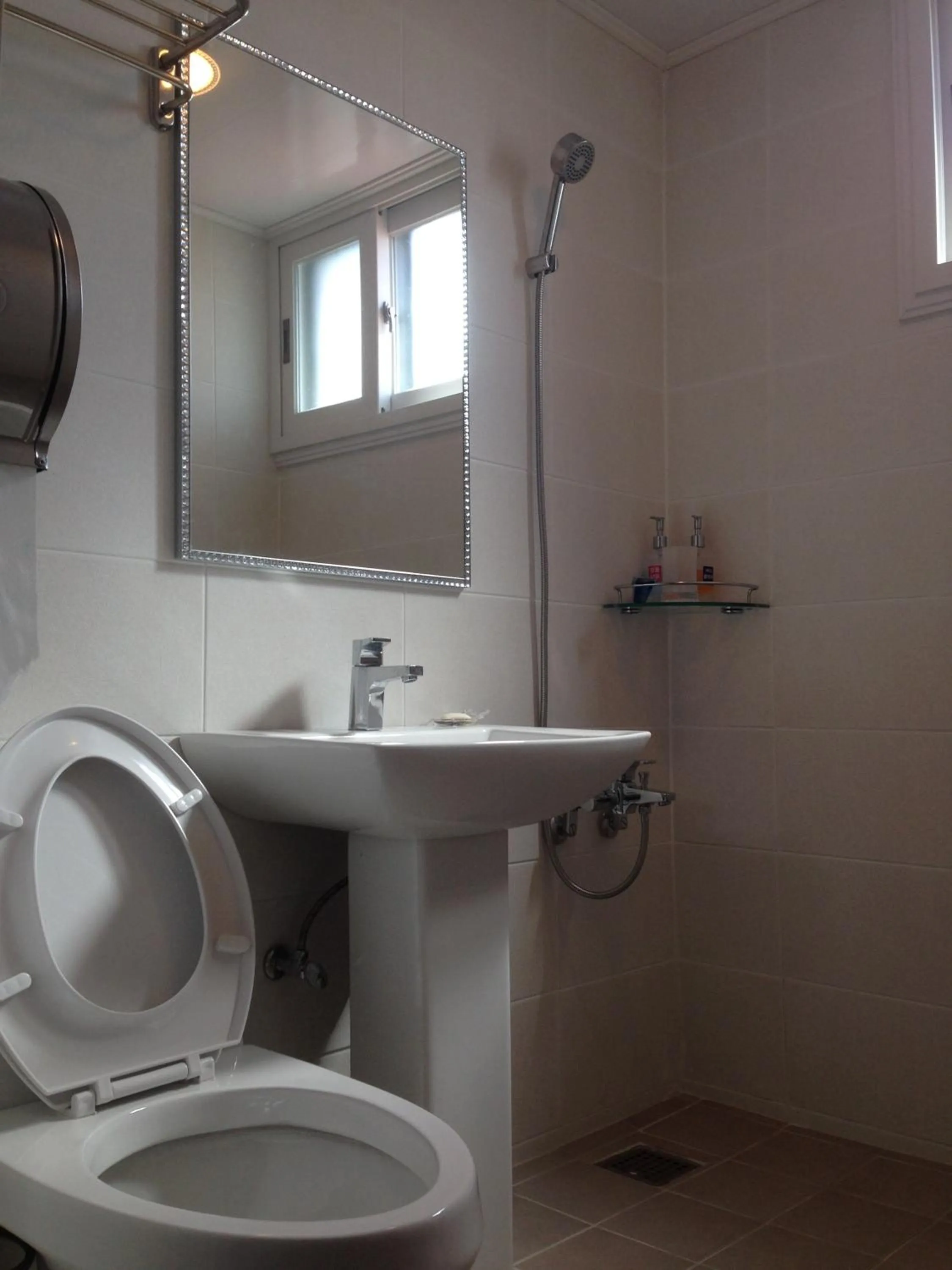 Bathroom in Jeju R Hotel & Guesthouse