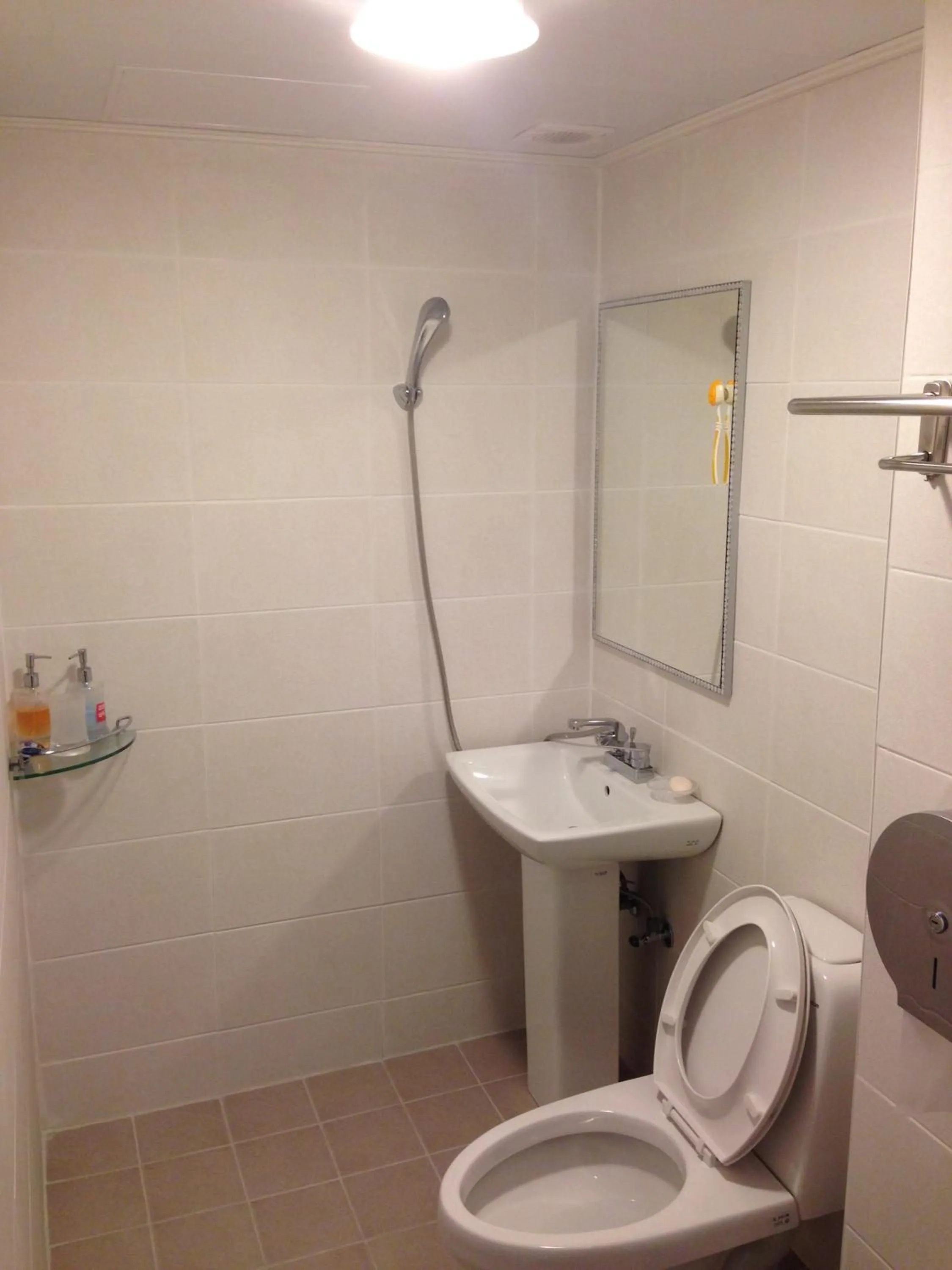 Bathroom in Jeju R Hotel & Guesthouse