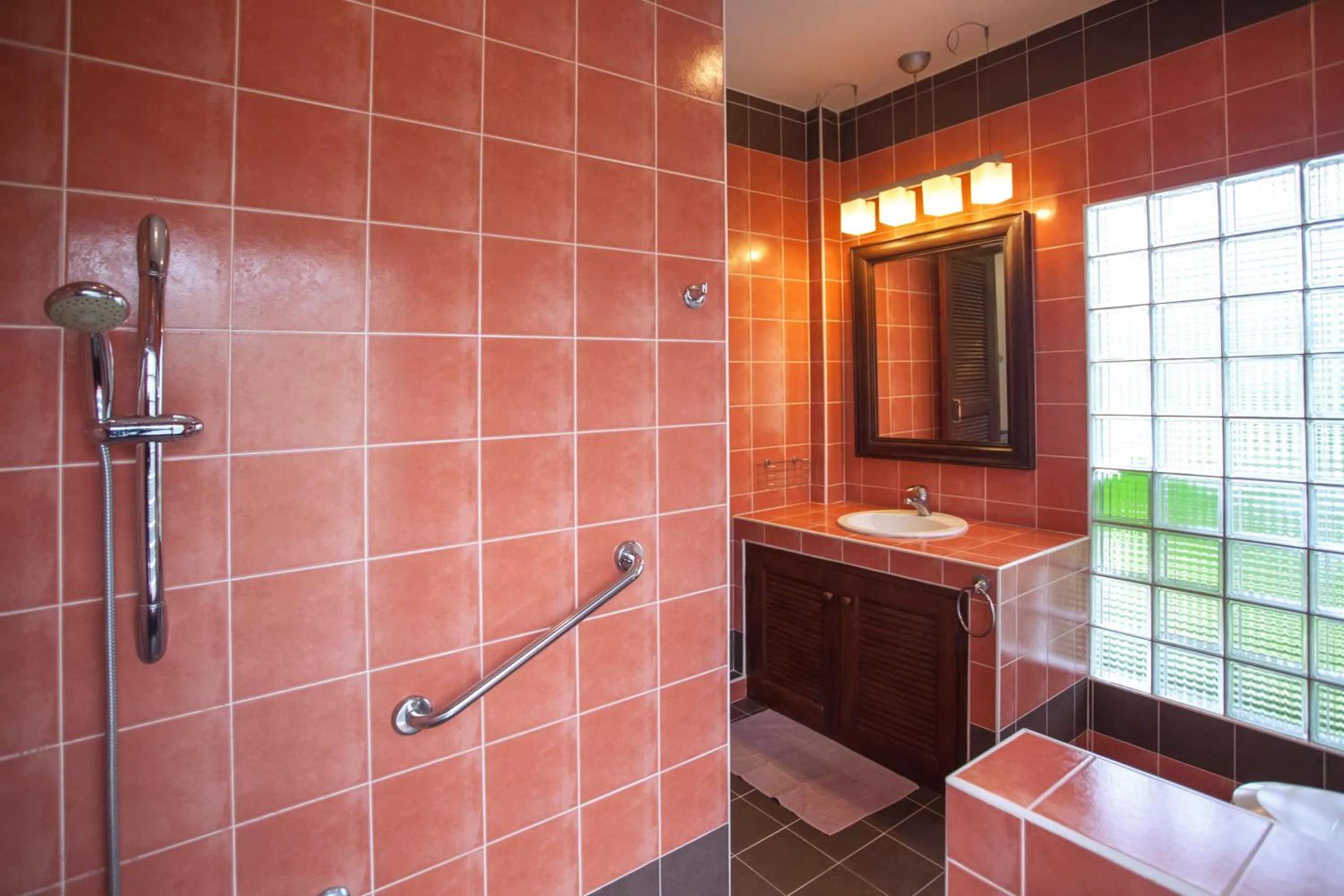 Bathroom in Mae Nai Gardens