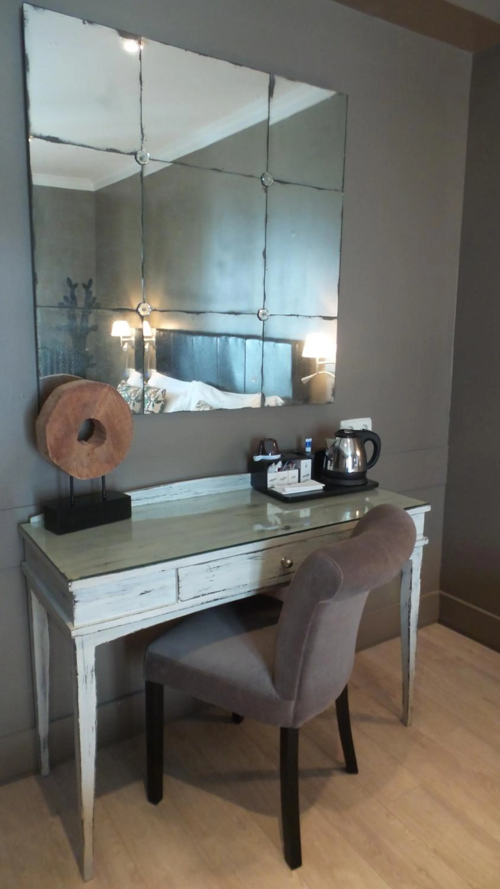 Coffee/tea facilities, Bed in Hotel Moderno Puerta del Sol