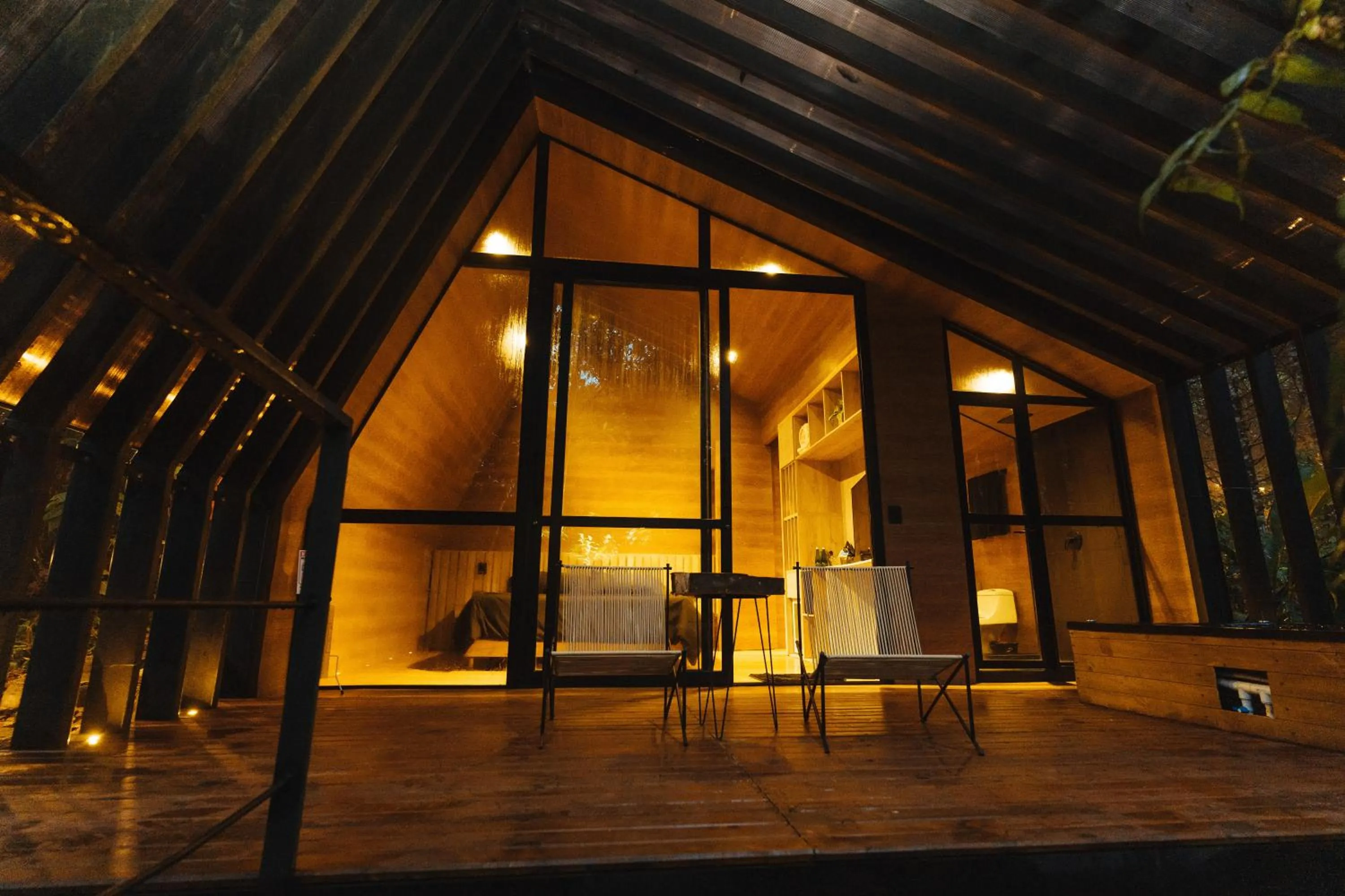 Night in Oculto refugio de bosque