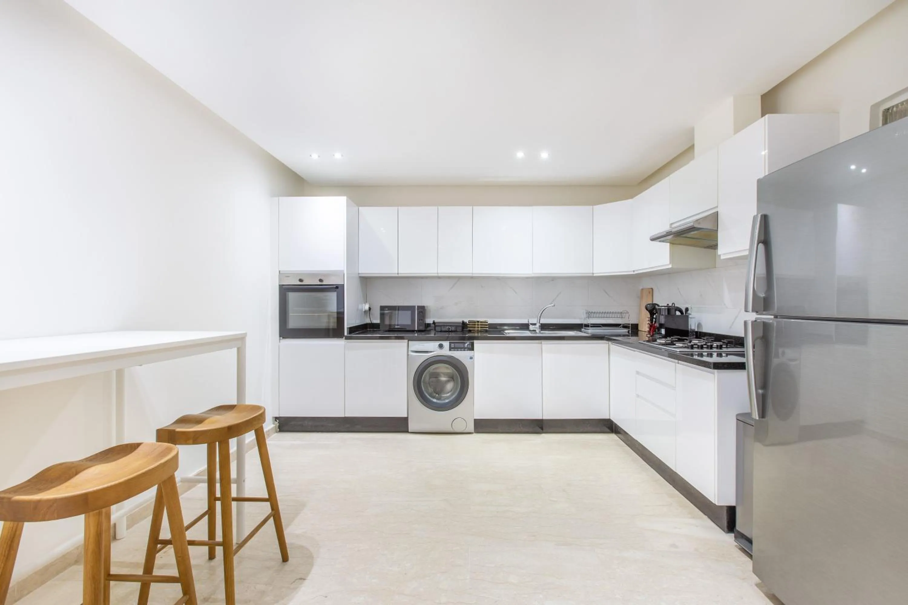 Kitchen or kitchenette in ZARI BOUTIQUE ApartHotel