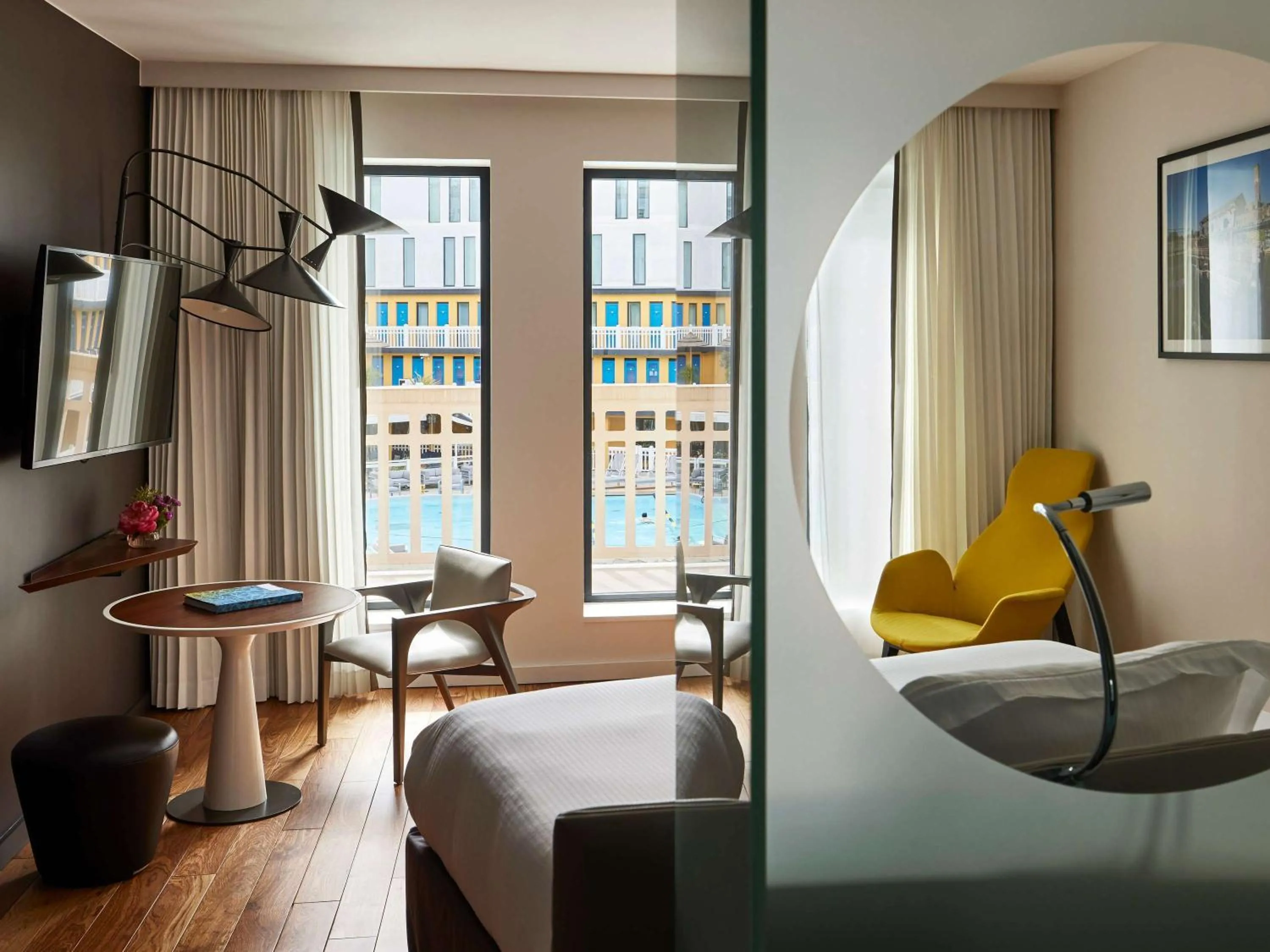 Bedroom, Bed in Molitor Hotel & Spa Paris - MGallery Collection
