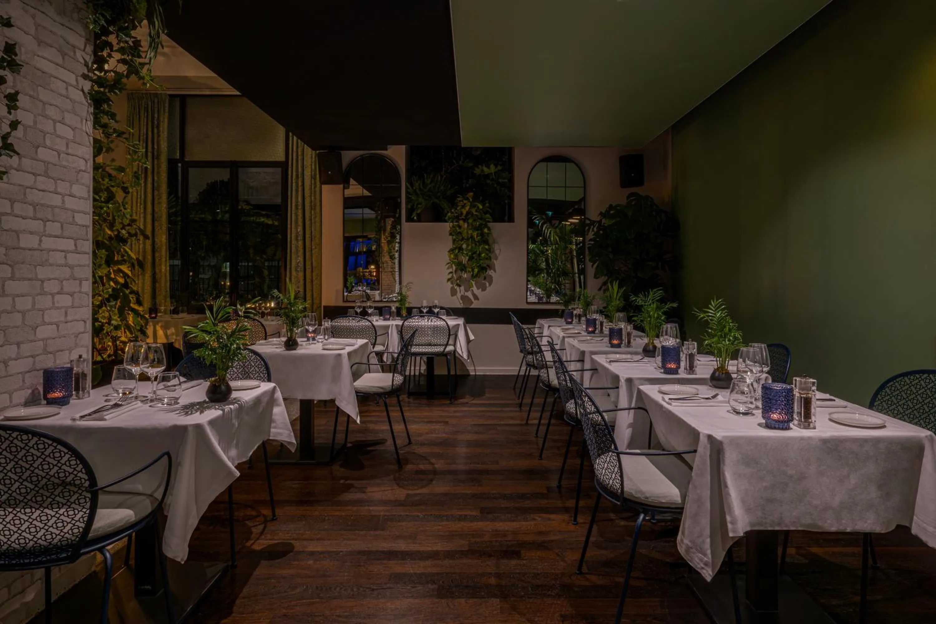 Restaurant/places to eat in Molitor Hotel & Spa Paris - MGallery Collection