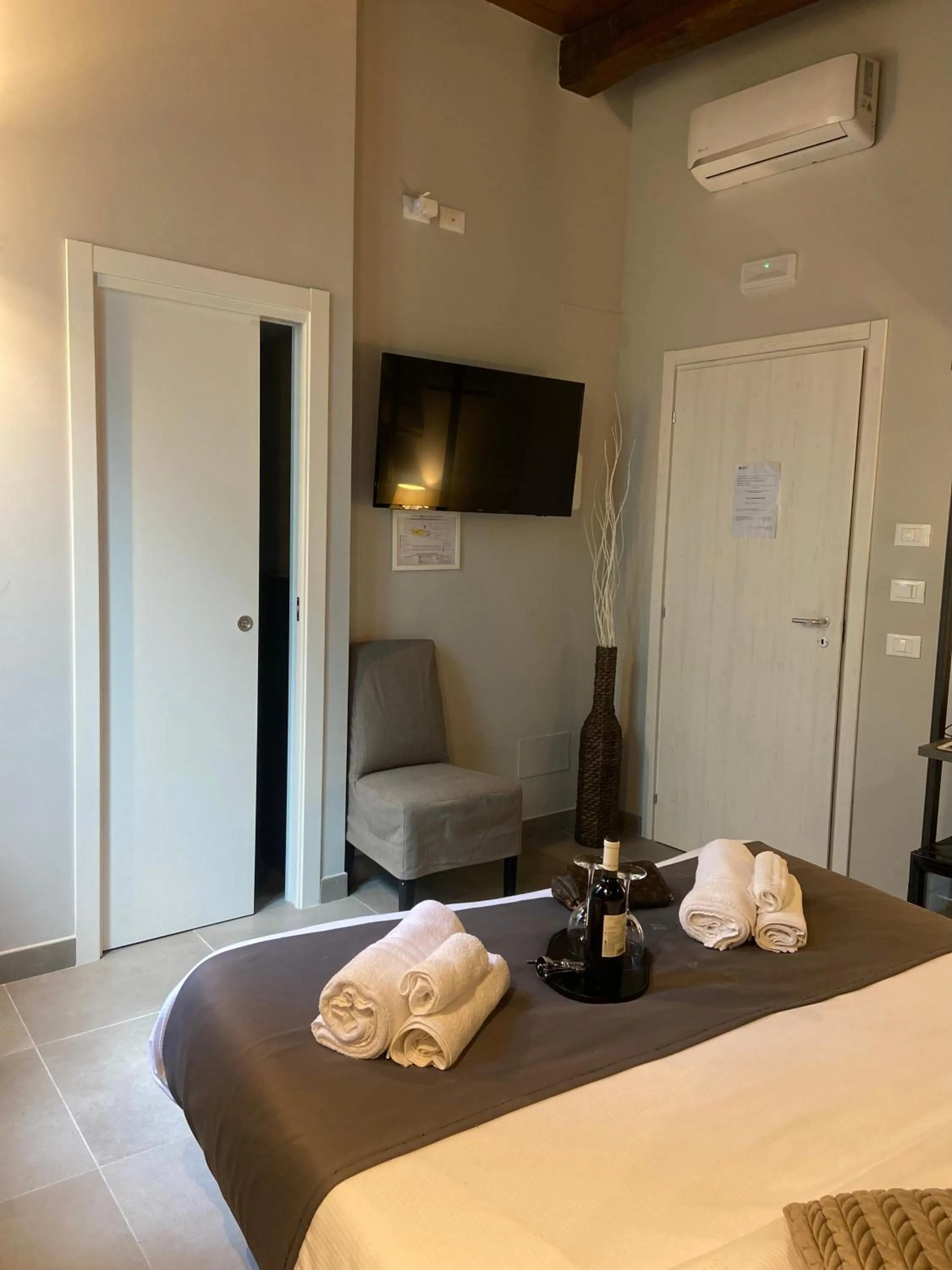 Bed in Soha Piazza Di Spagna Boutique