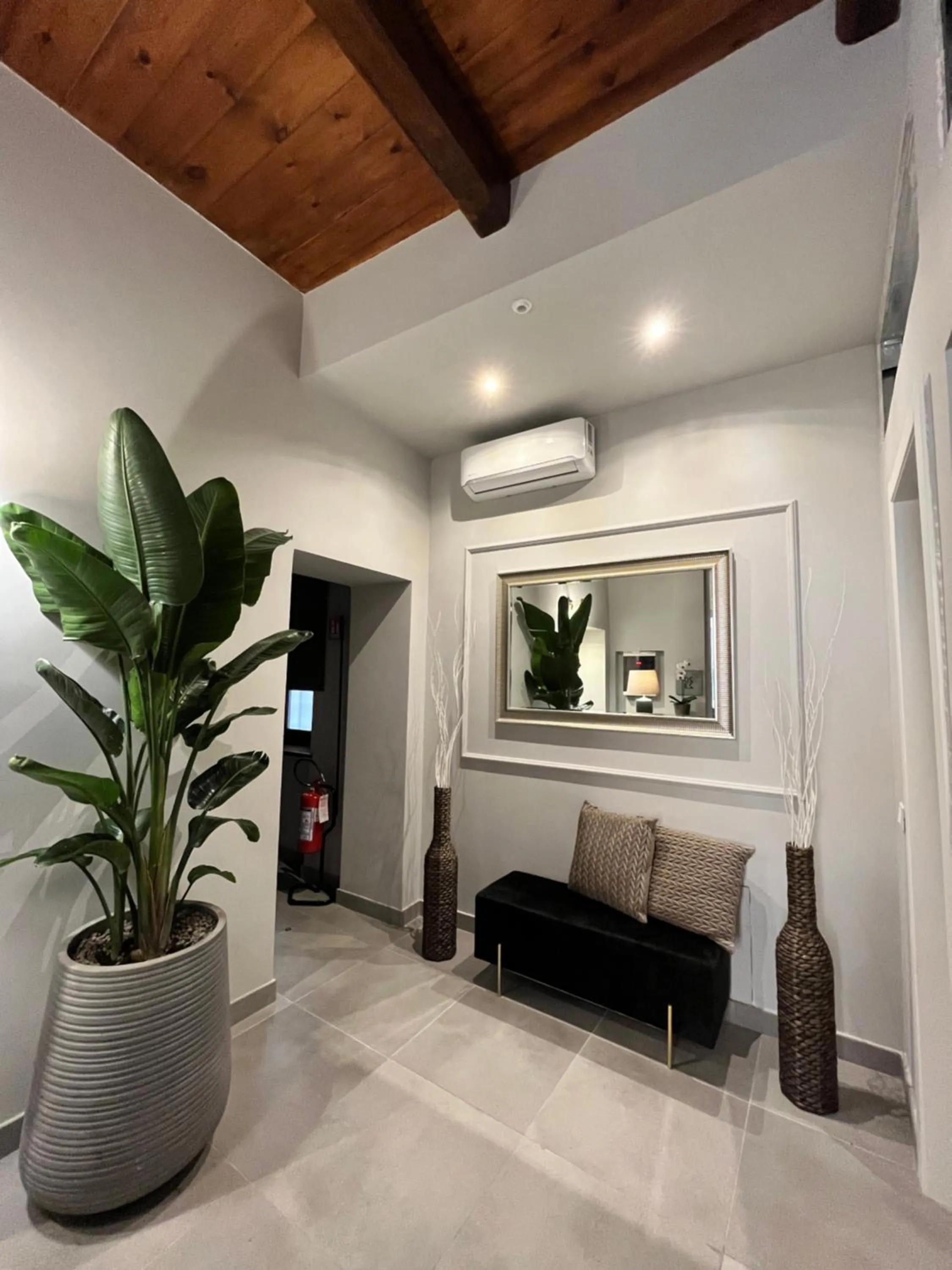 Lobby or reception in Soha Piazza Di Spagna Boutique