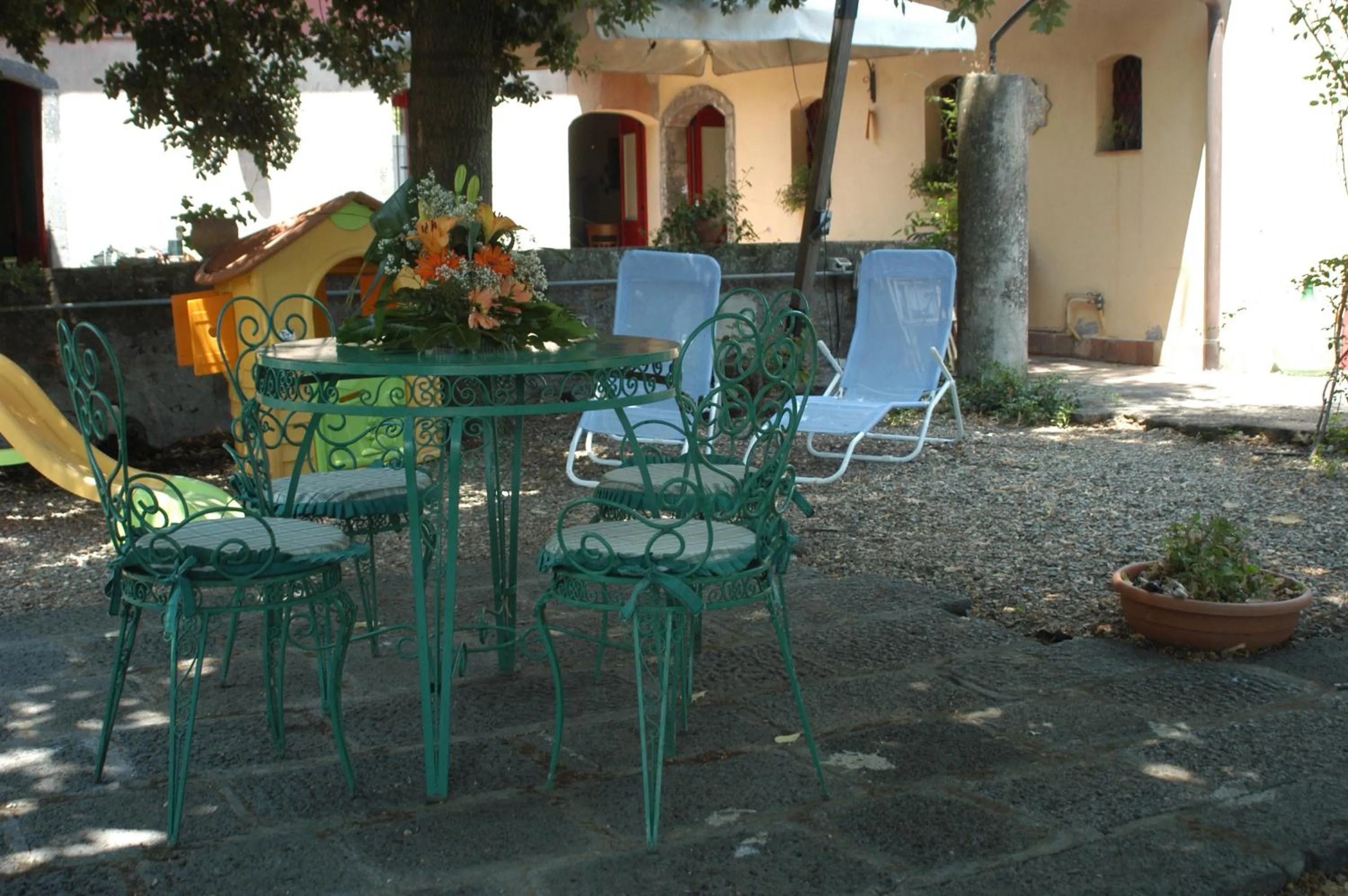 Garden in B&B Sotto i Pini