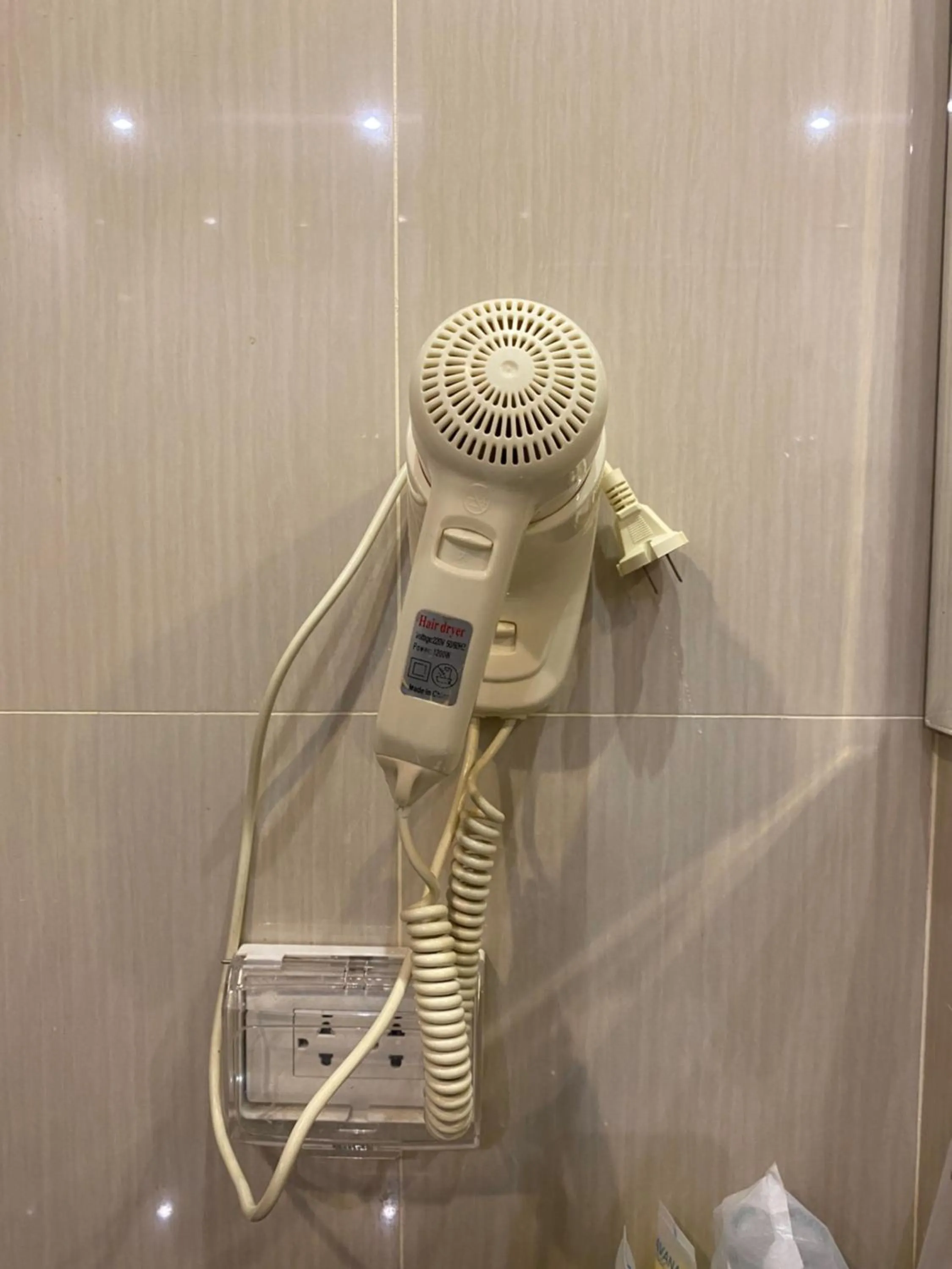 hair dryier in C Hotel Bangna
