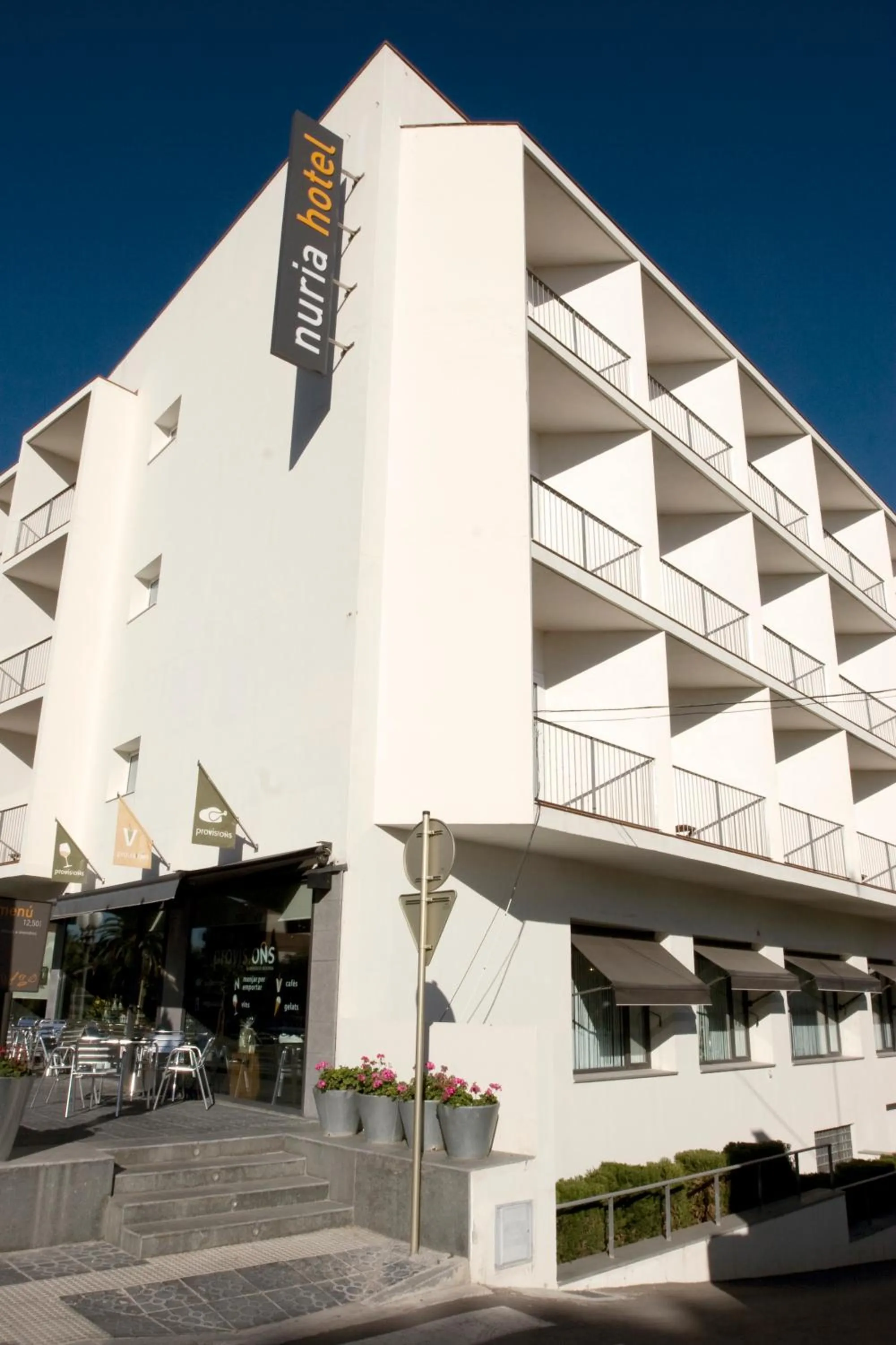 Facade/entrance in Nuria