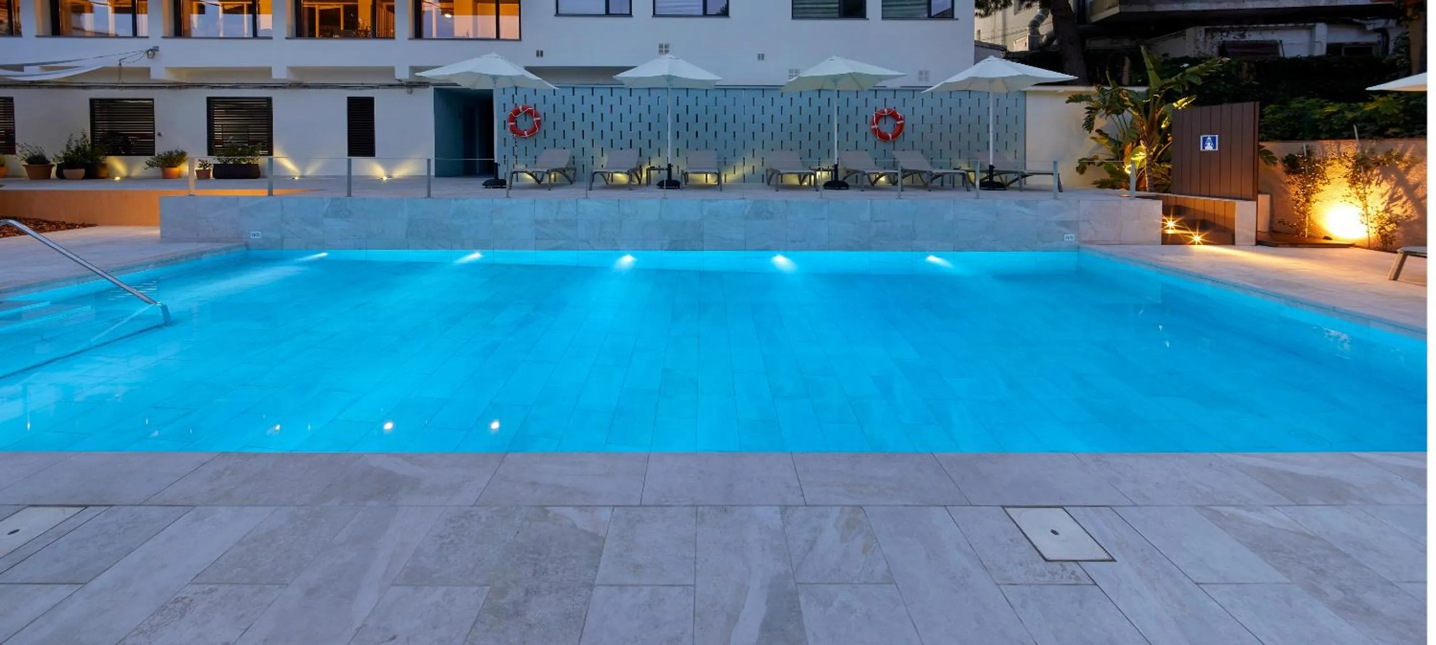 Swimming pool in Nuria