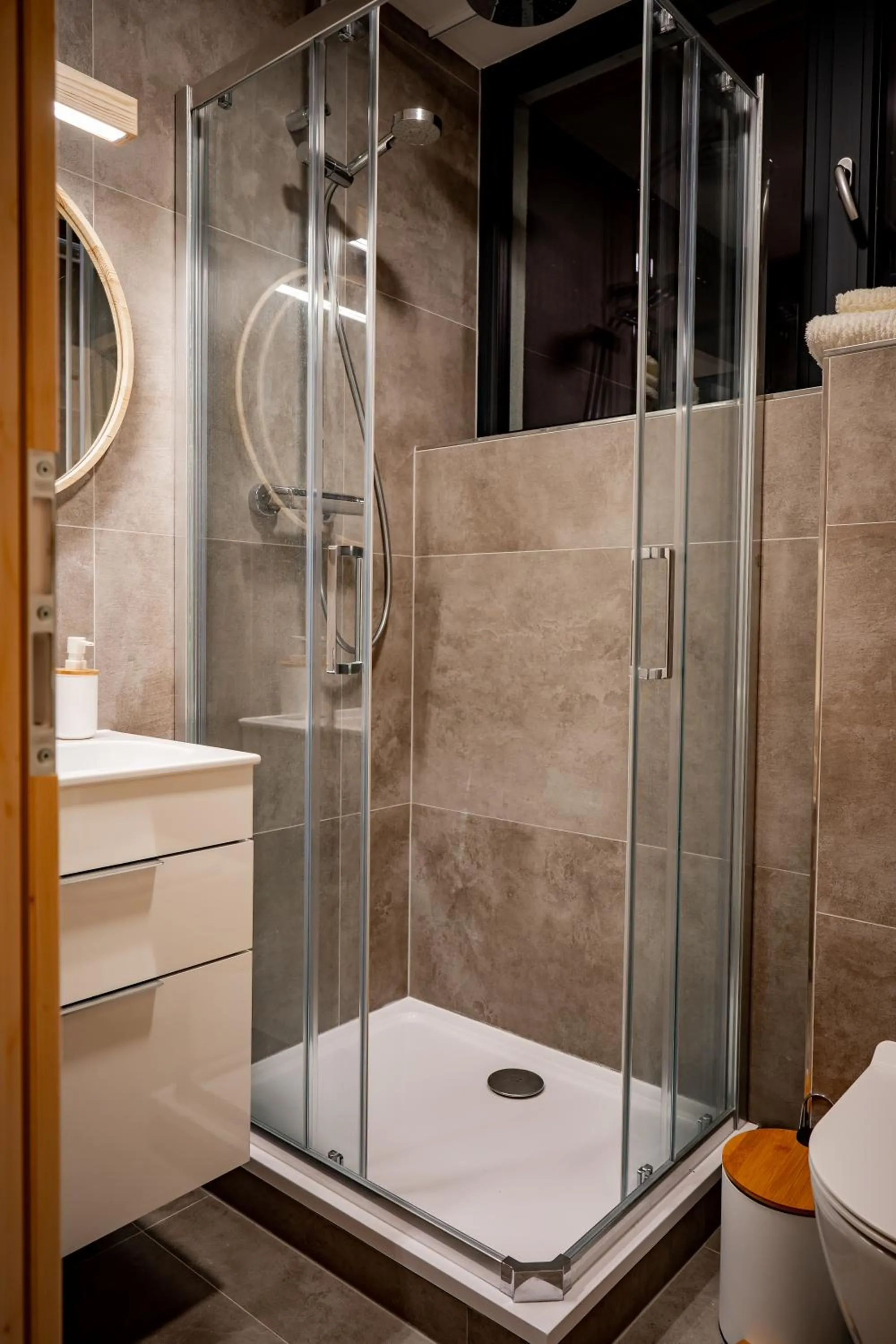 Shower in Apartmány NONE