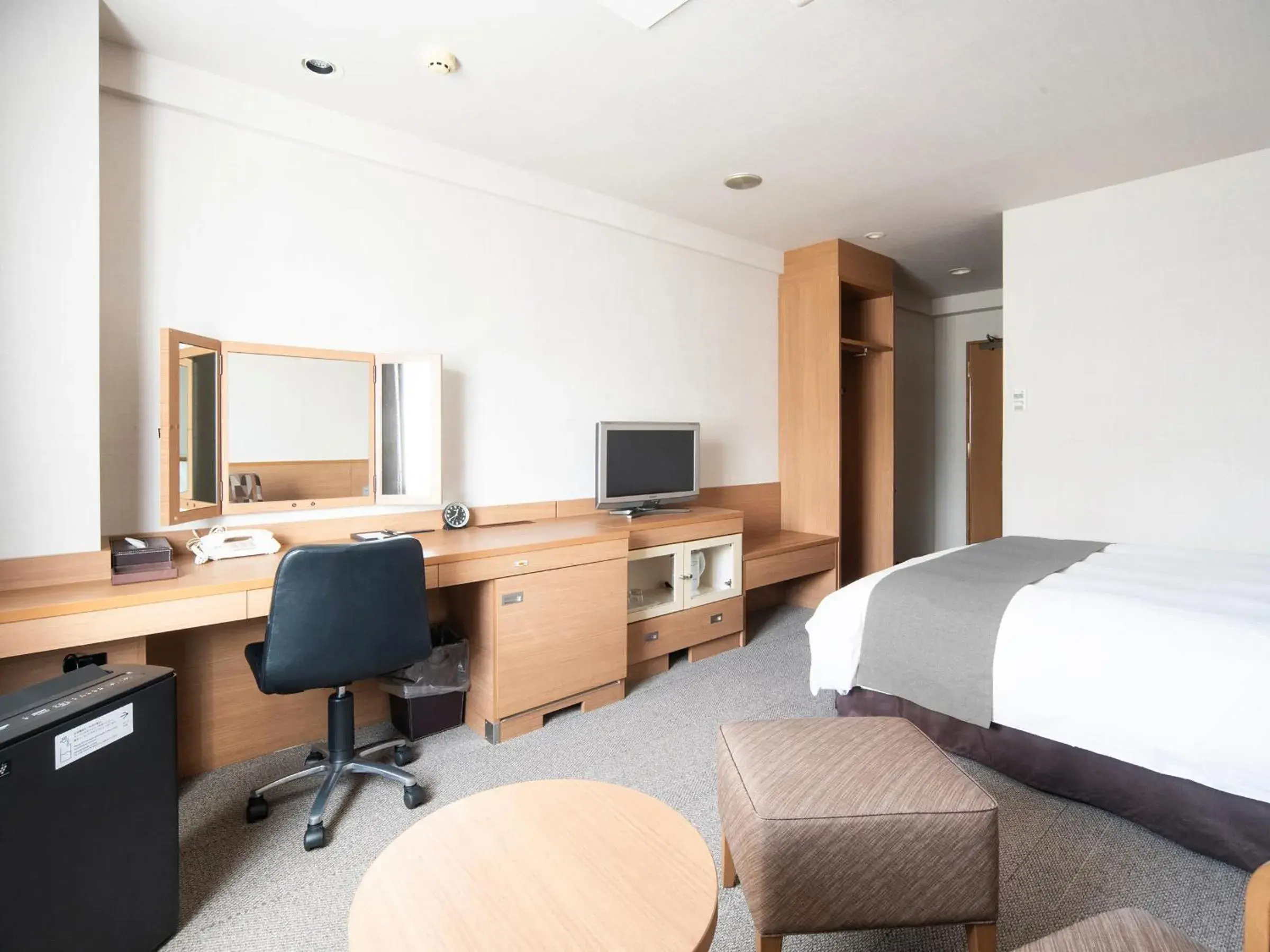 Superior Single Room with Castle View - single occupancy - Smoking in Vessel Inn Fukuyama Station Superior Single Room with Castle View - single occupancy - Smoking in Vessel Inn Fukuyama Station