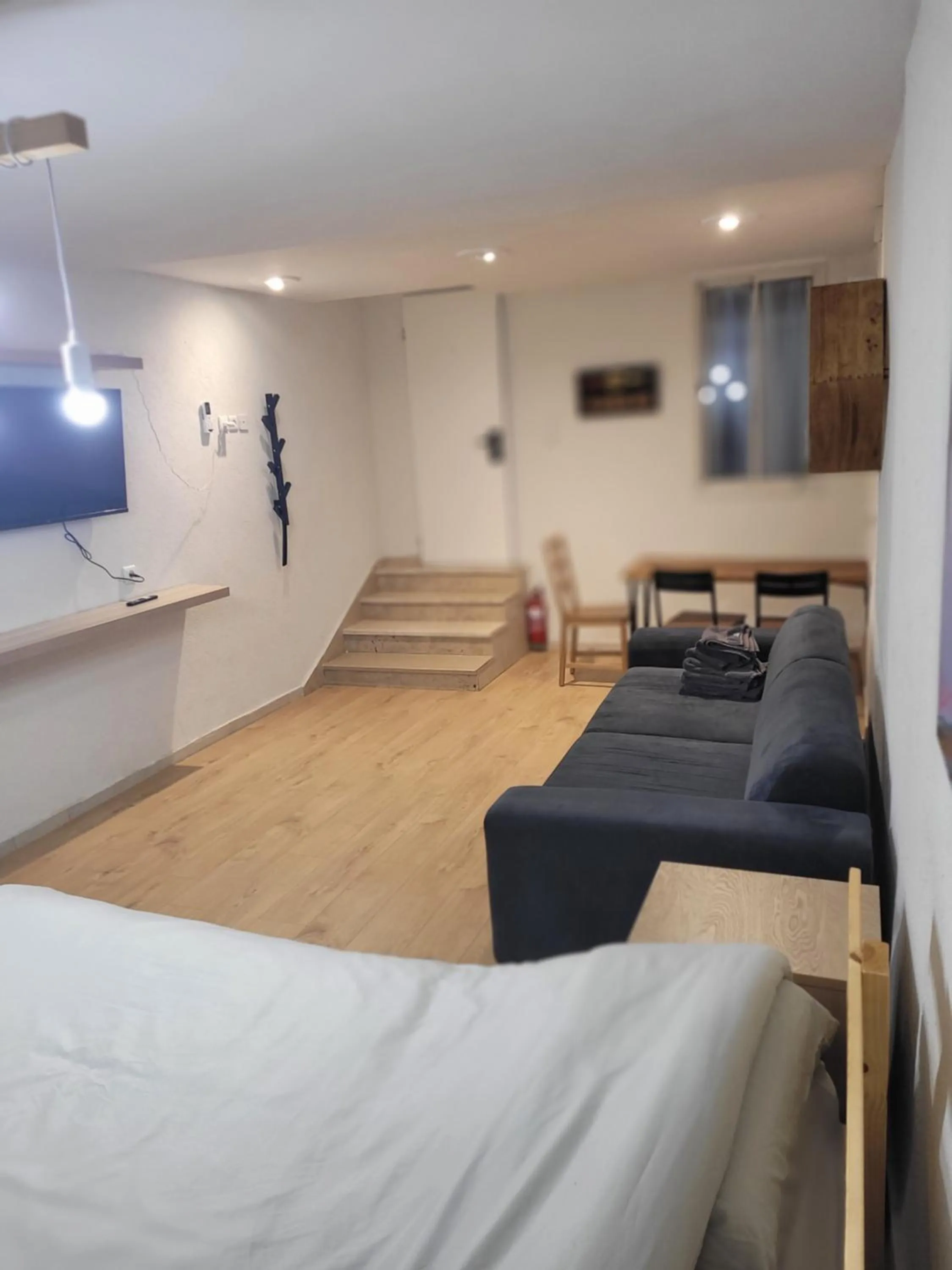 Living room, Bed in Maya Guest House - German Colony & Baháí Gardens, Haifa