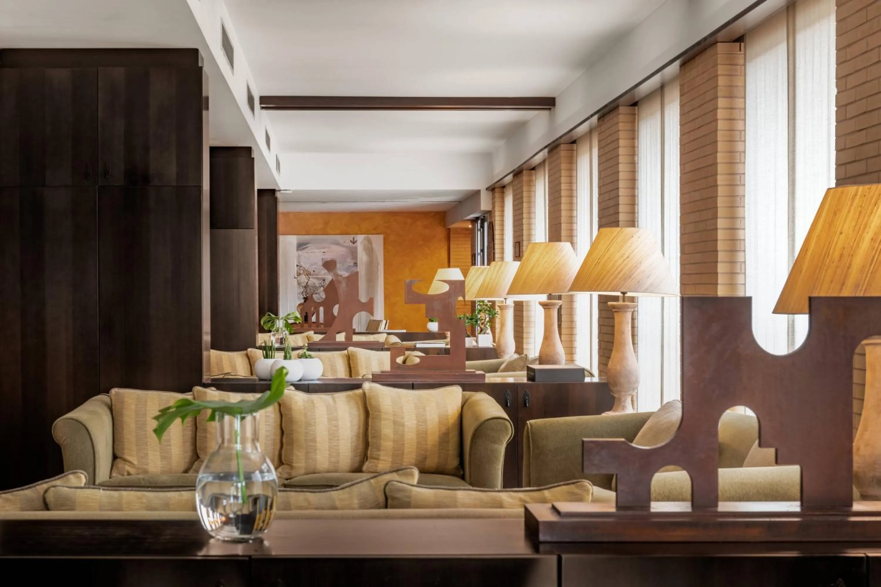 Lounge or bar in AC Hotel Ciudad de Tudela by Marriott